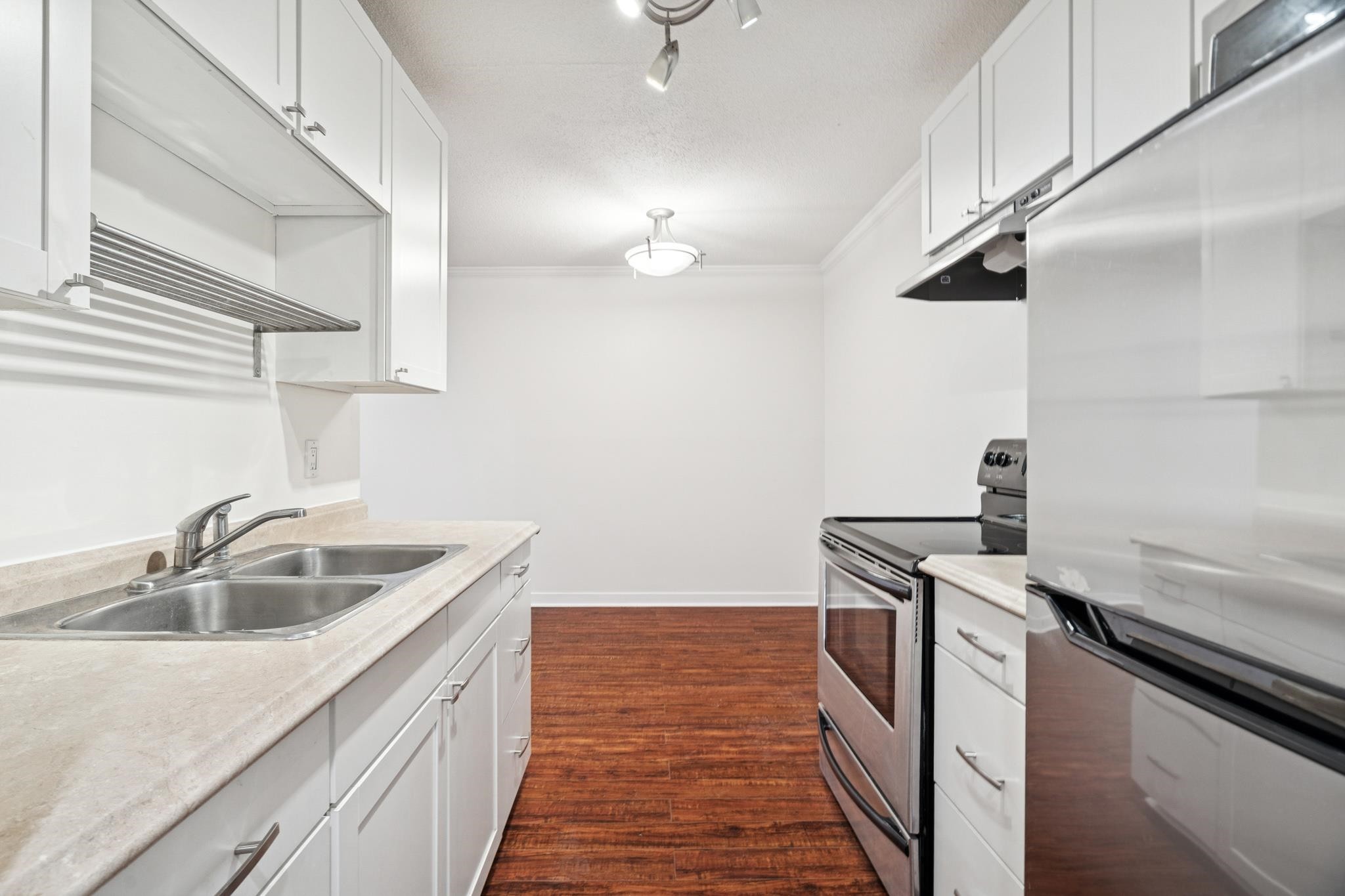 111-3787 4Th Avenue W, Vancouver, BC