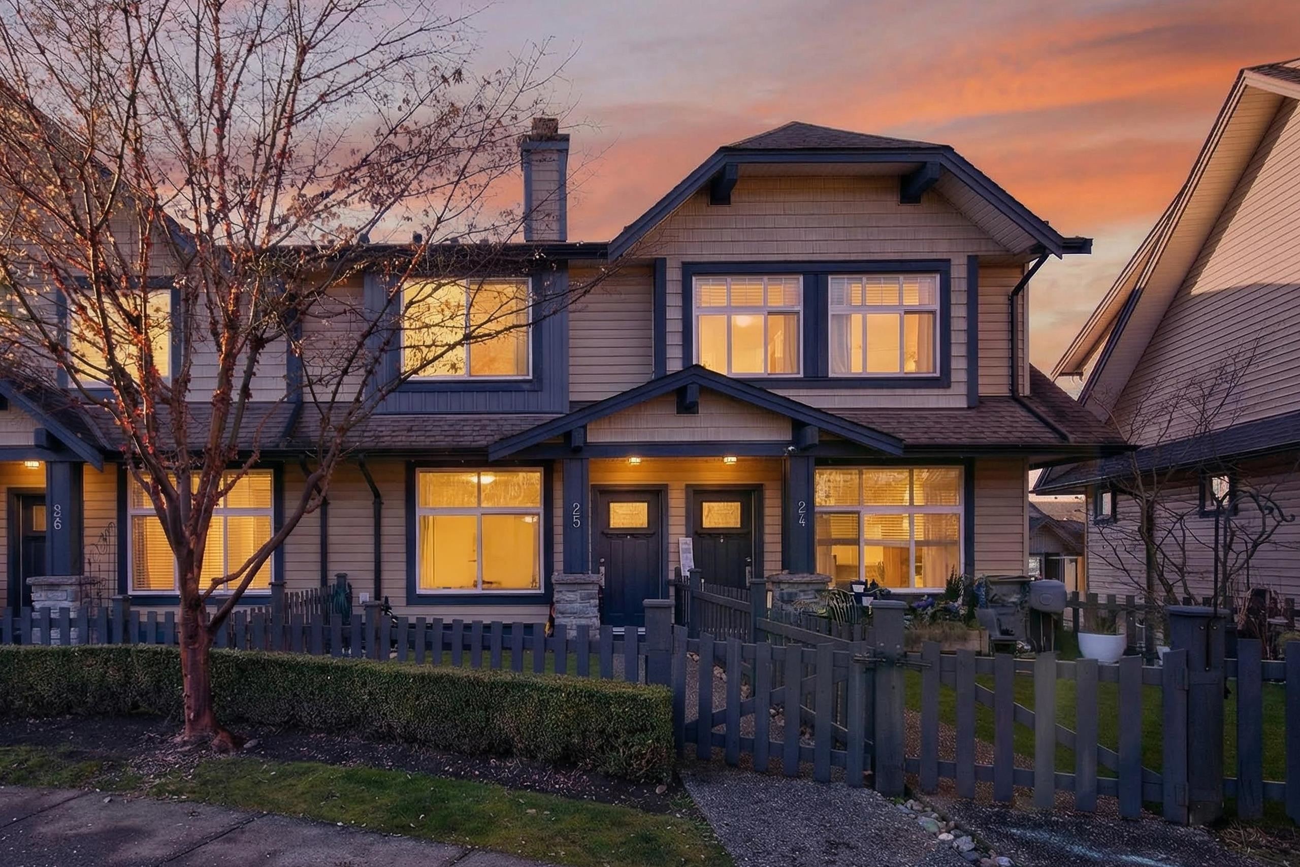 25-13819 232 Street, Maple Ridge, BC