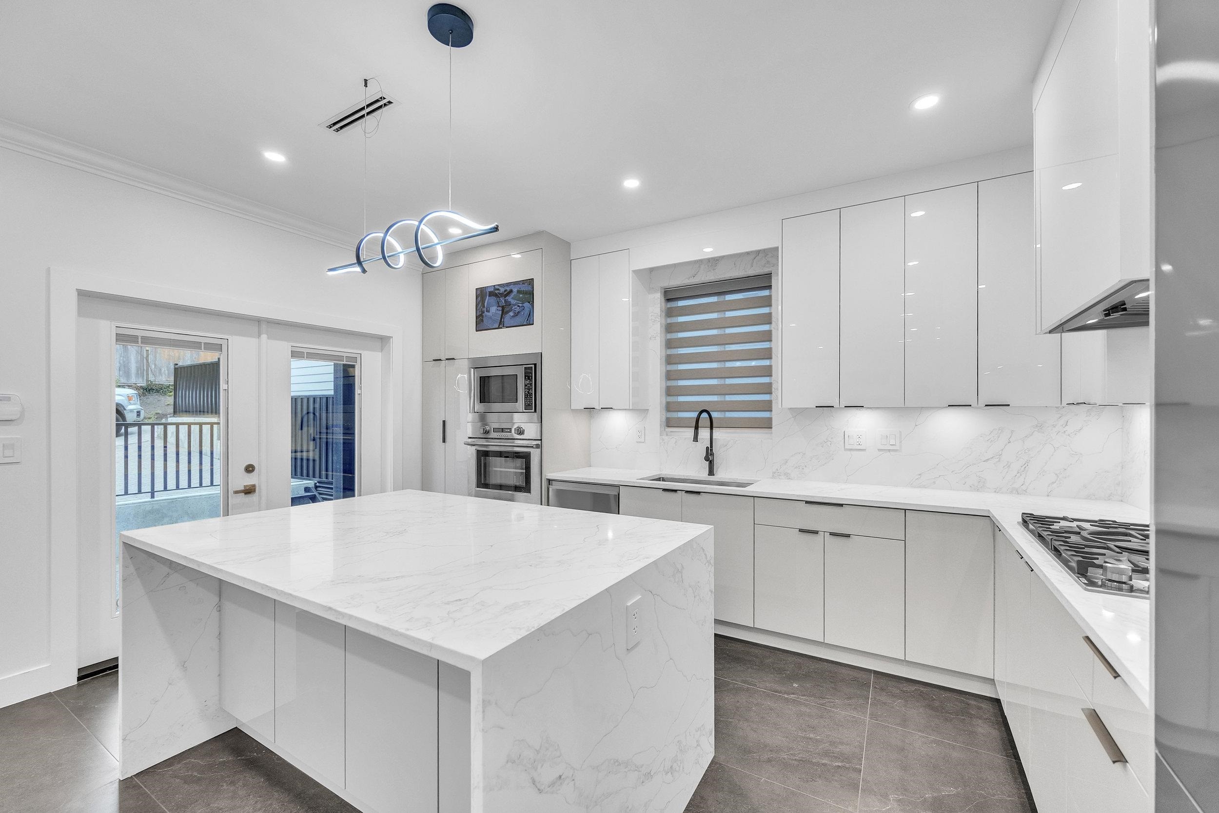 812 Montroyal Boulevard, North Vancouver, BC