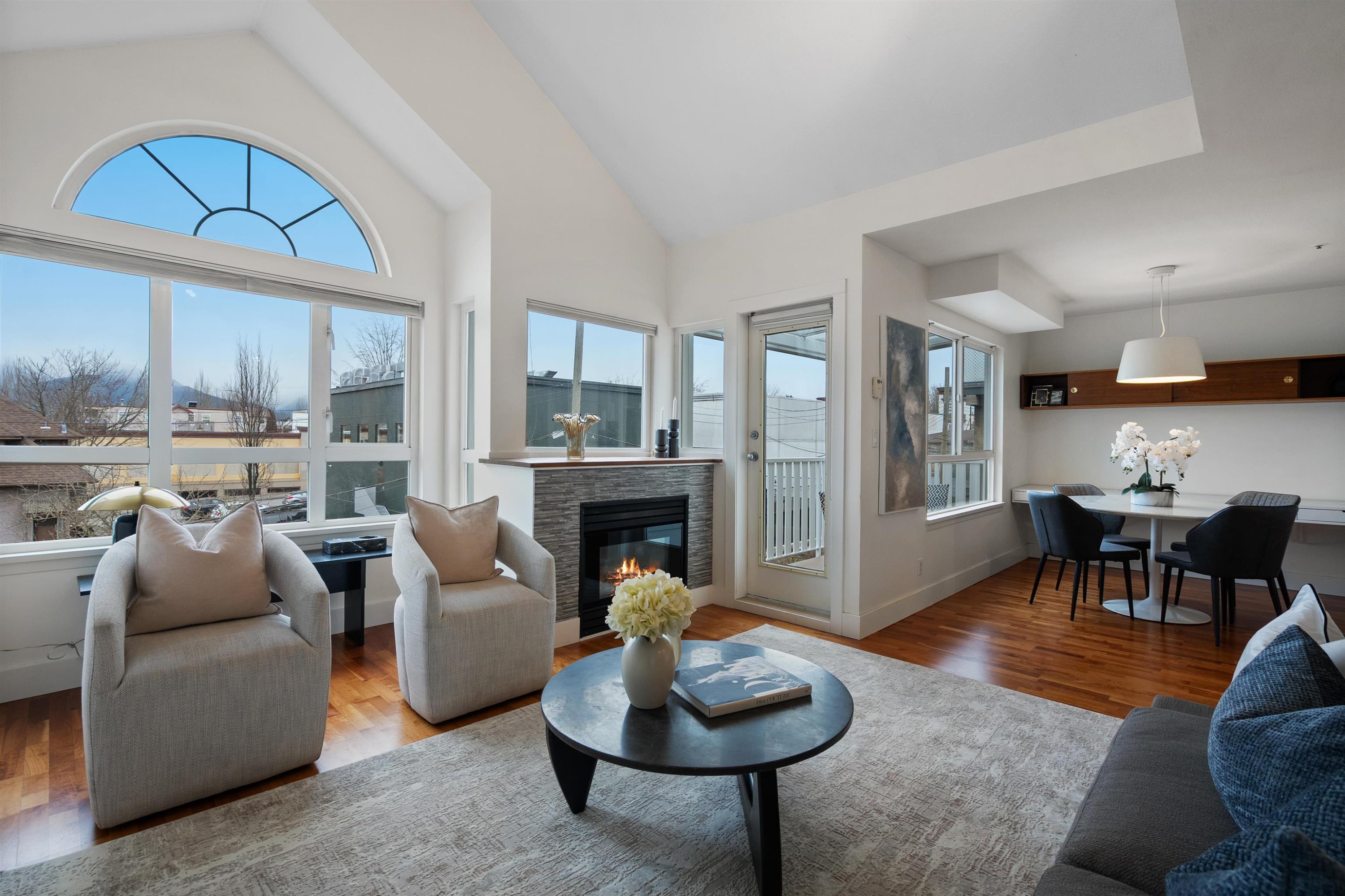 403-1623 2Nd Avenue E, Vancouver, BC