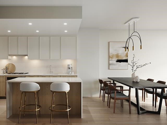 1004-128 15Th Street W, North Vancouver, BC