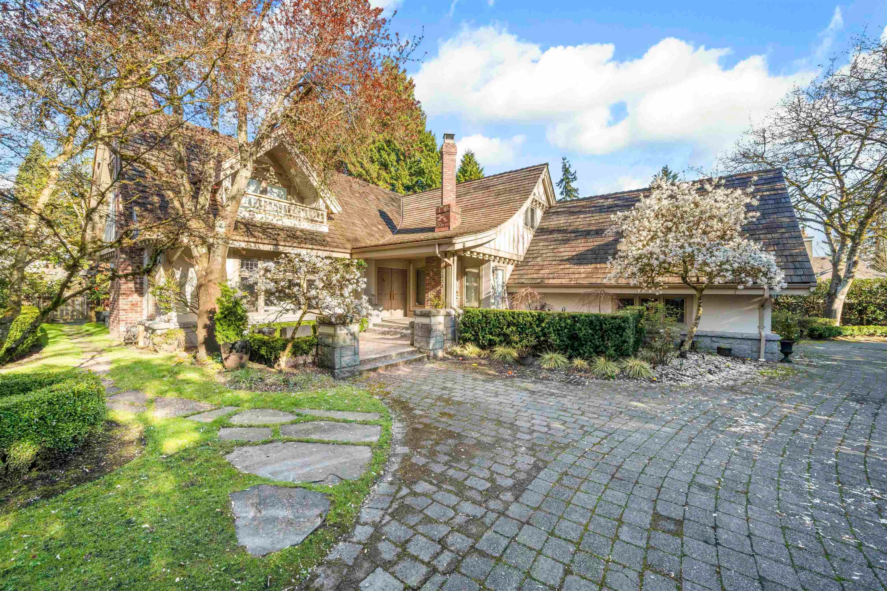 1323 The Crescent, Vancouver, BC