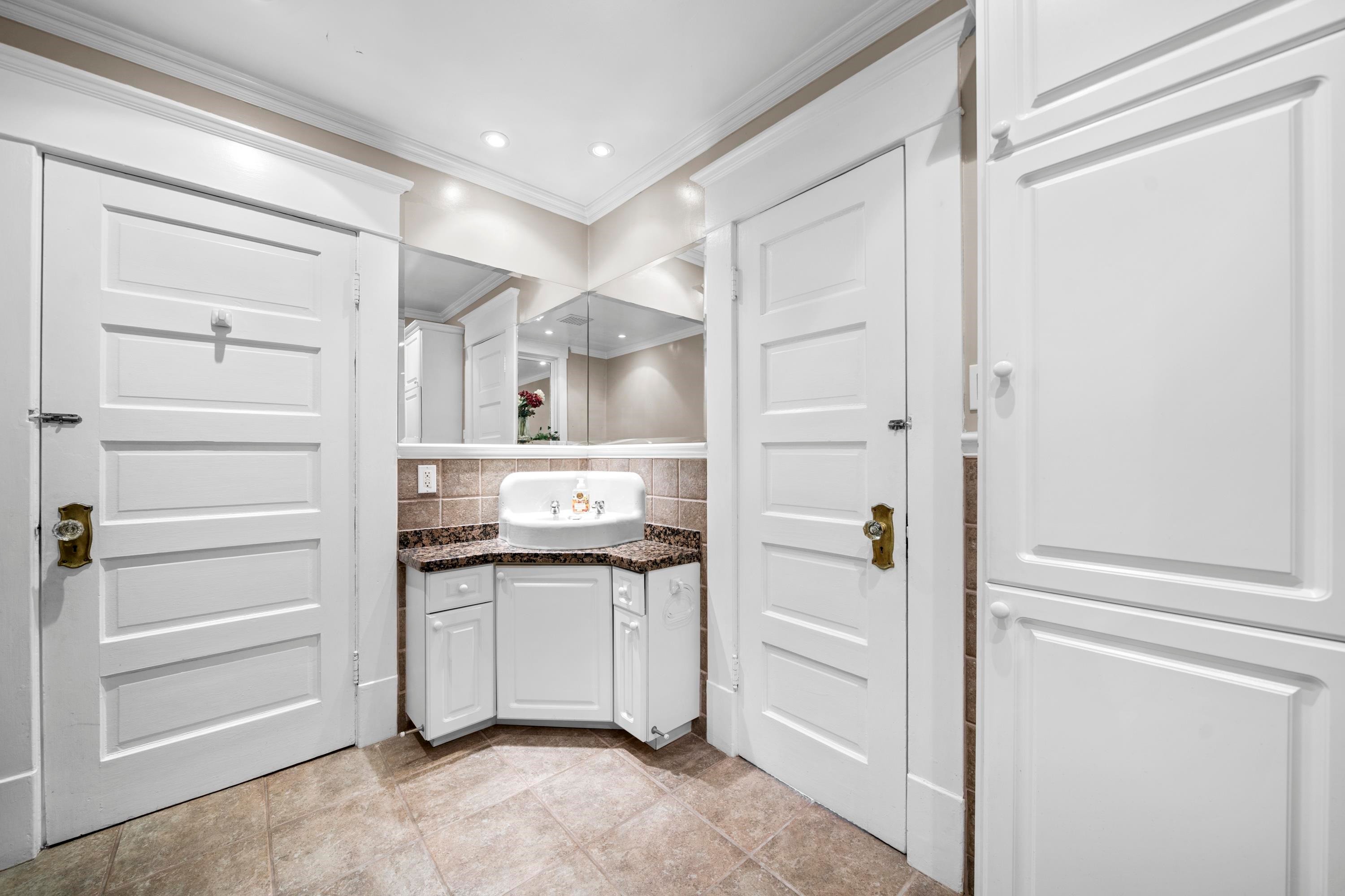 1928 13Th Avenue W, Vancouver, BC