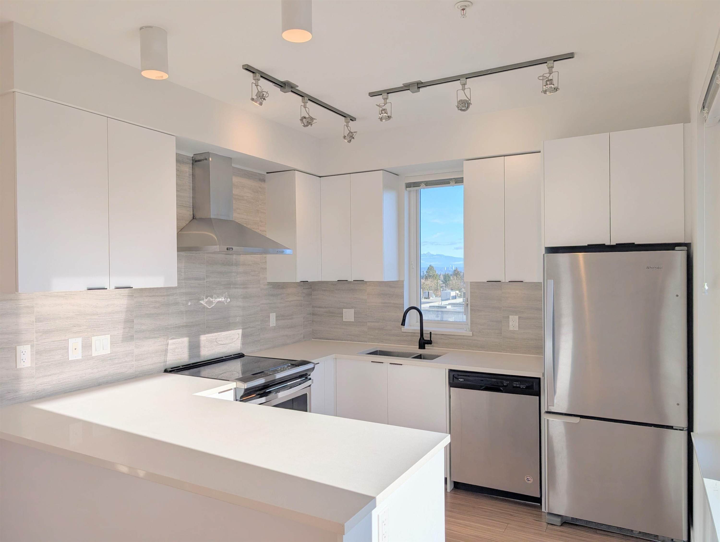 Ph15-5355 Lane Street, Burnaby, BC