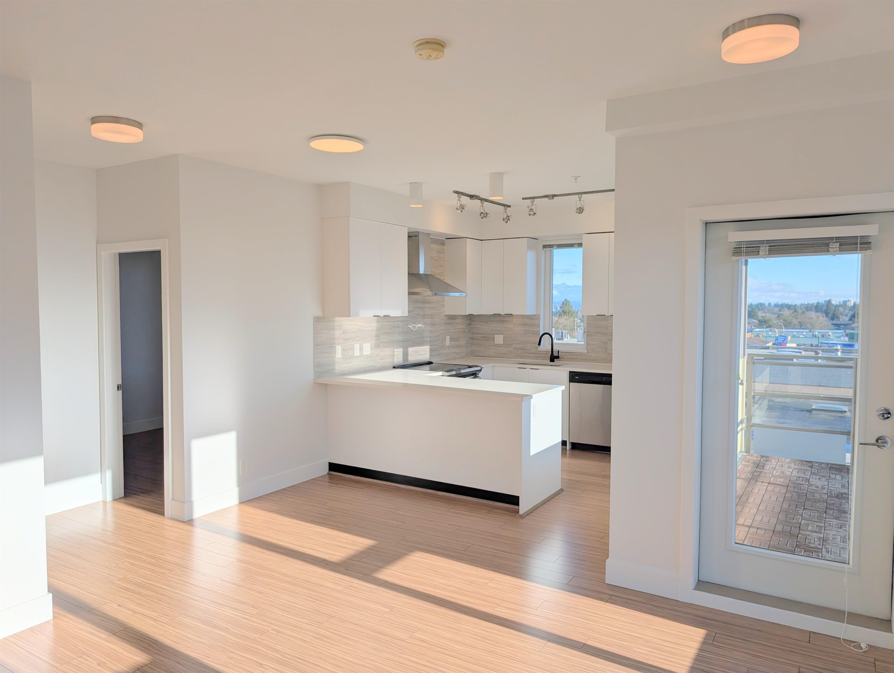 Ph15-5355 Lane Street, Burnaby, BC