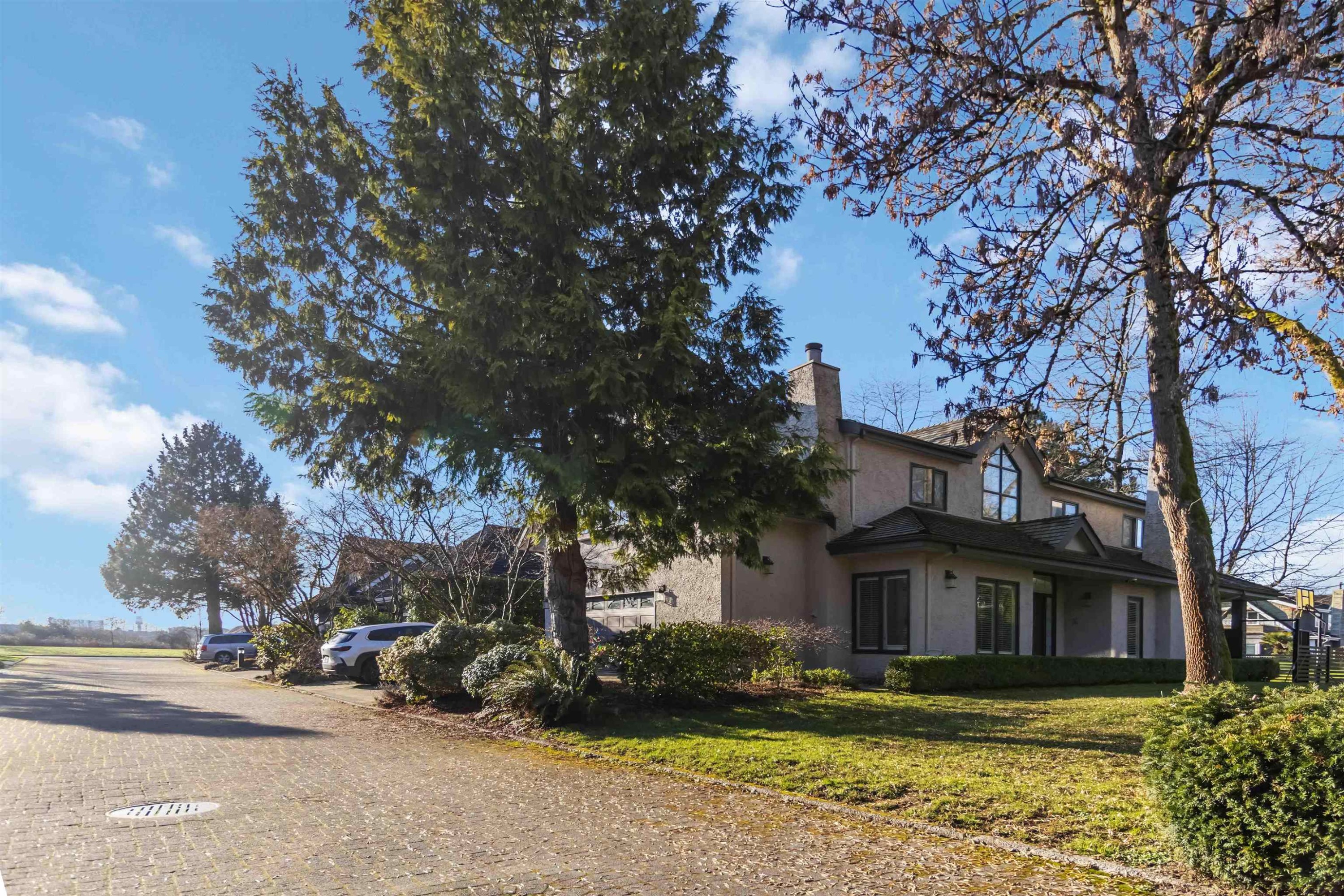 8405 Gillnet Place, Vancouver, BC