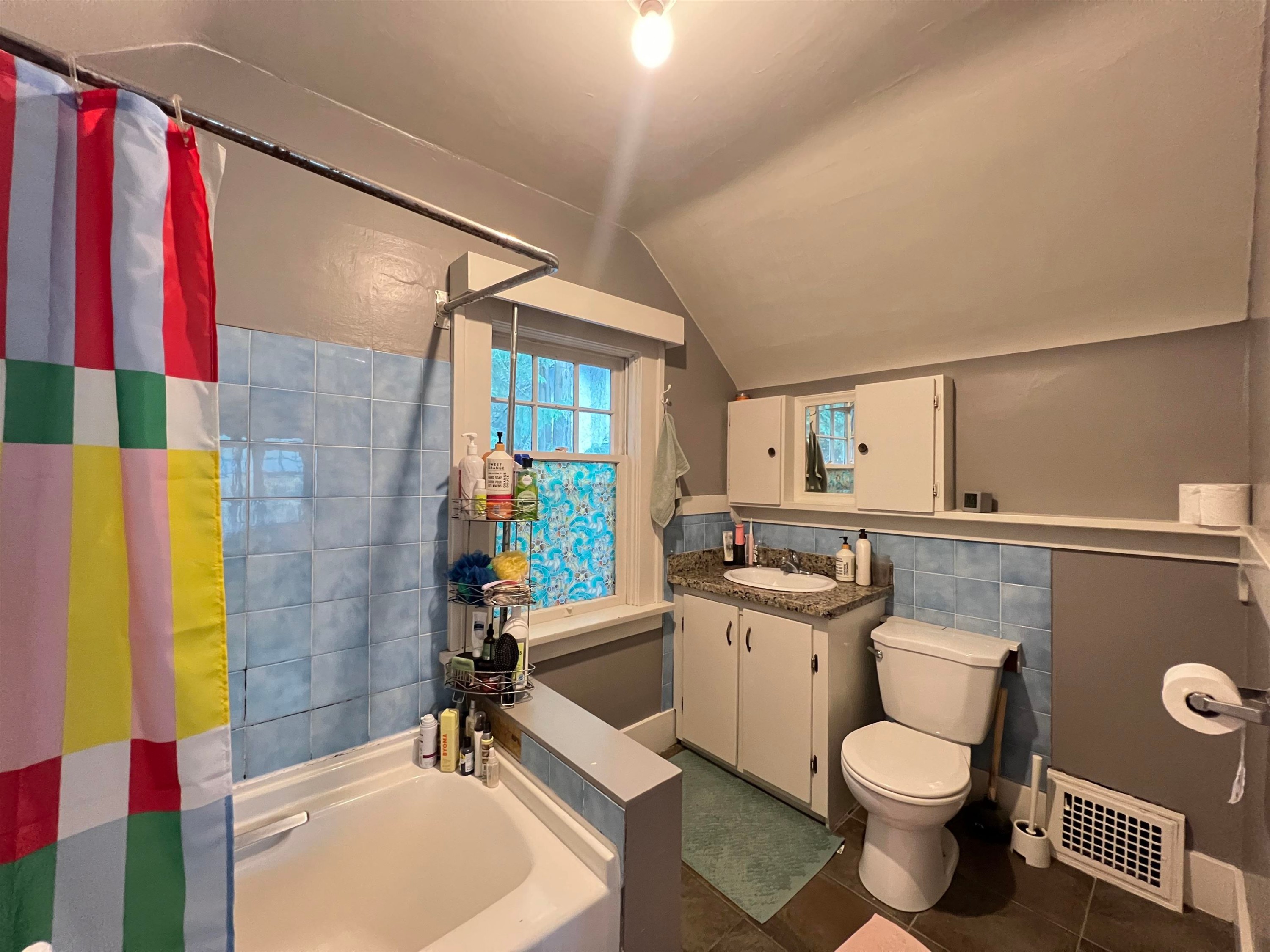 2080 33Rd Avenue W, Vancouver, BC