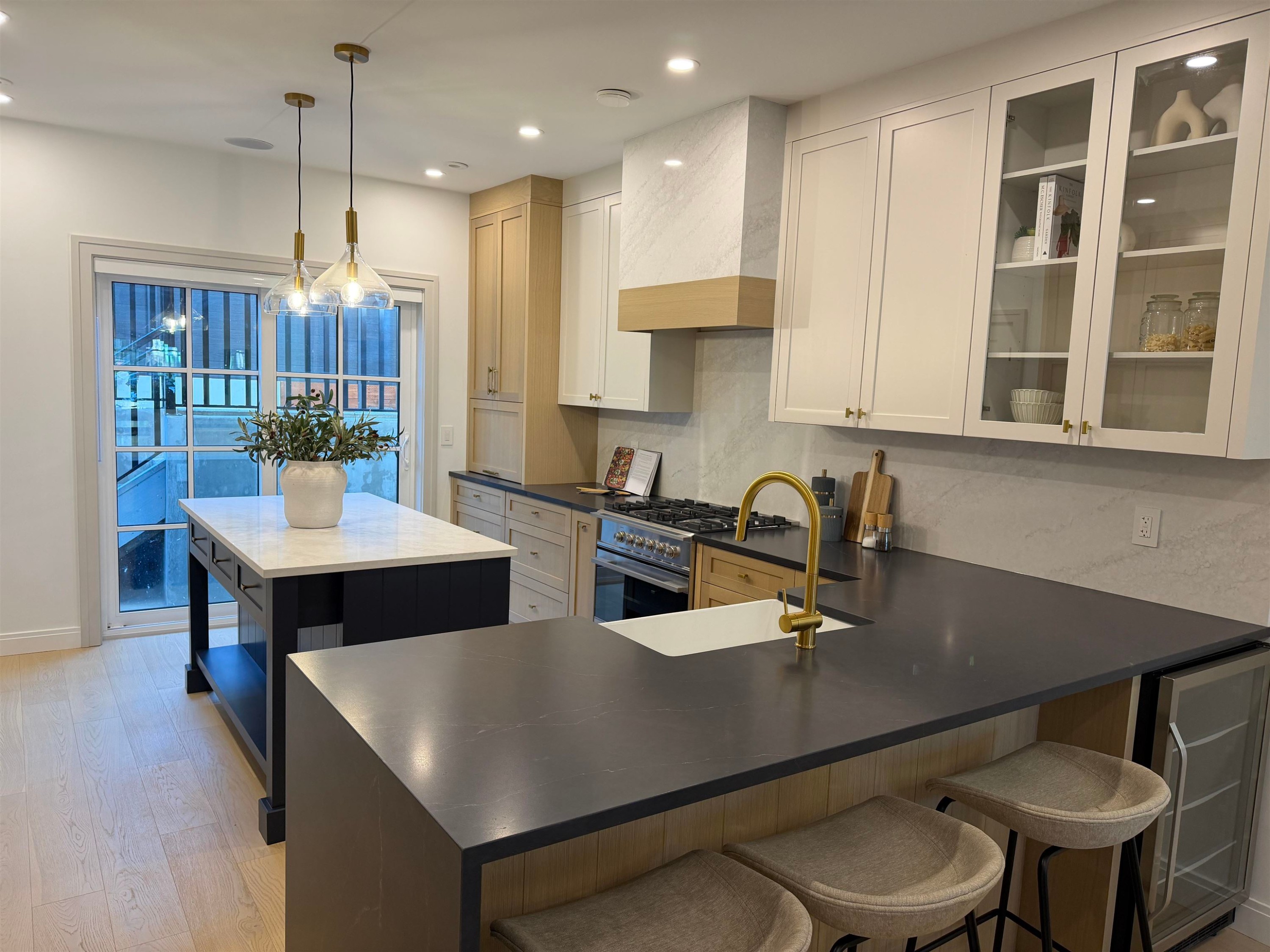 2540 Grant Street, Vancouver, BC