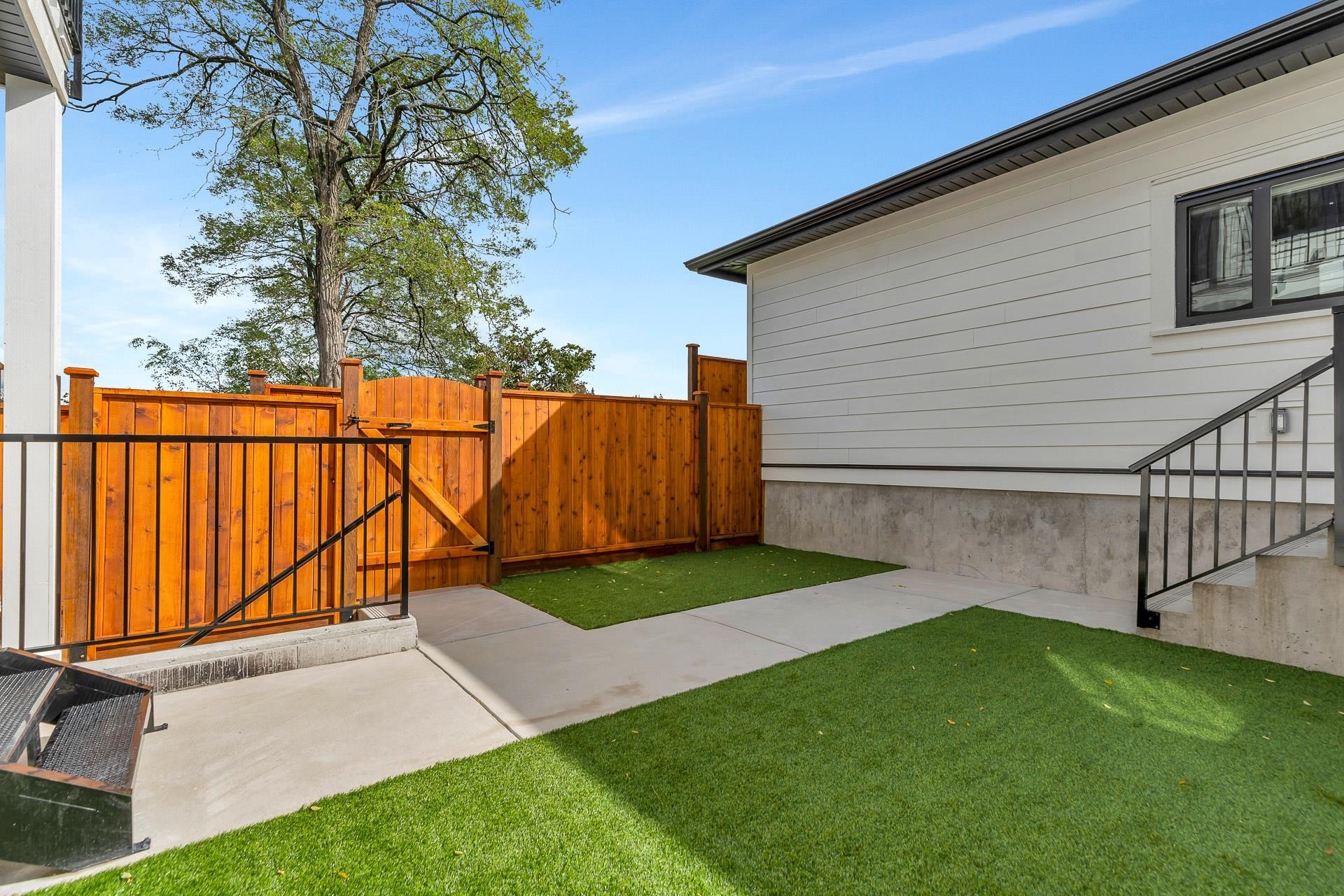 4-7750 Mayfield Street, Burnaby, BC