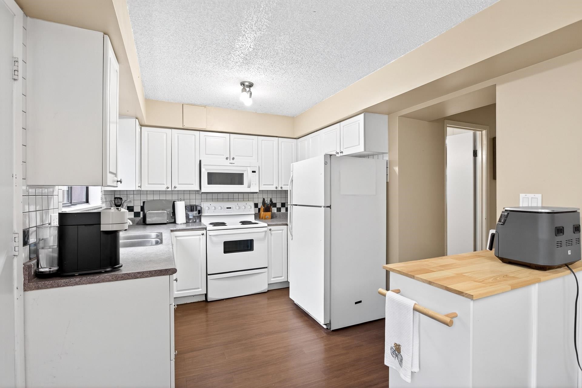 830 Ingersoll Avenue, Coquitlam, BC