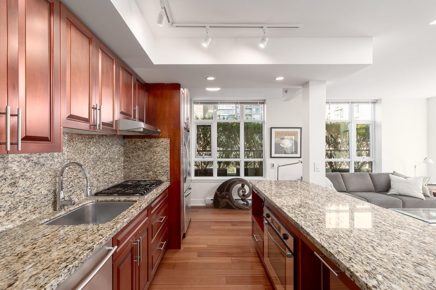 Ph803-988 Richards Street, Vancouver, BC