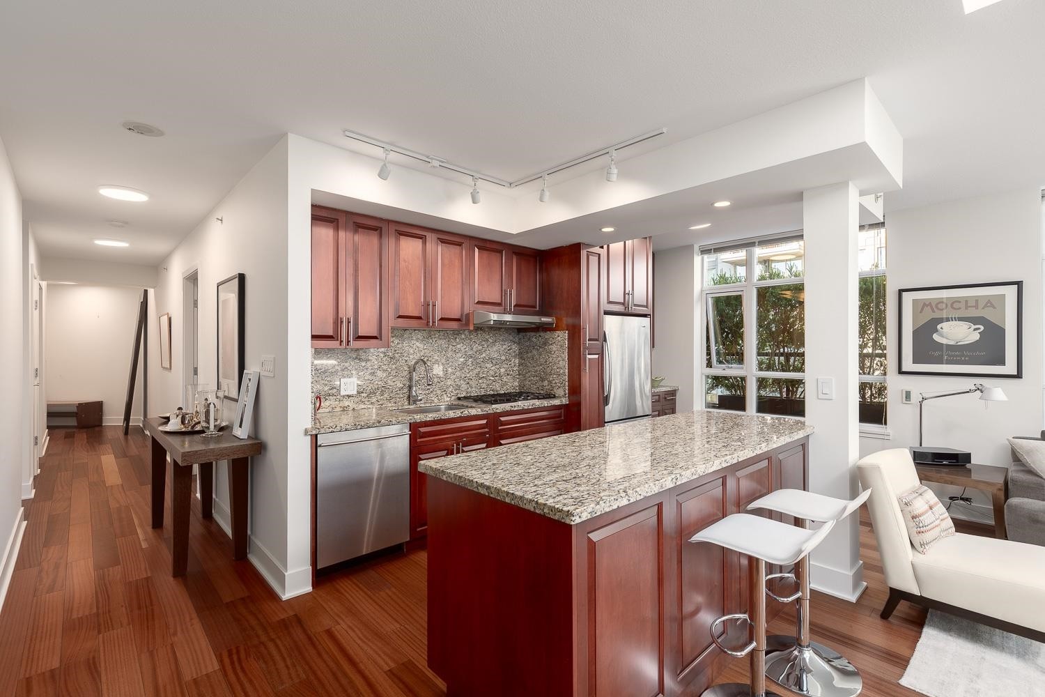 Ph803-988 Richards Street, Vancouver, BC