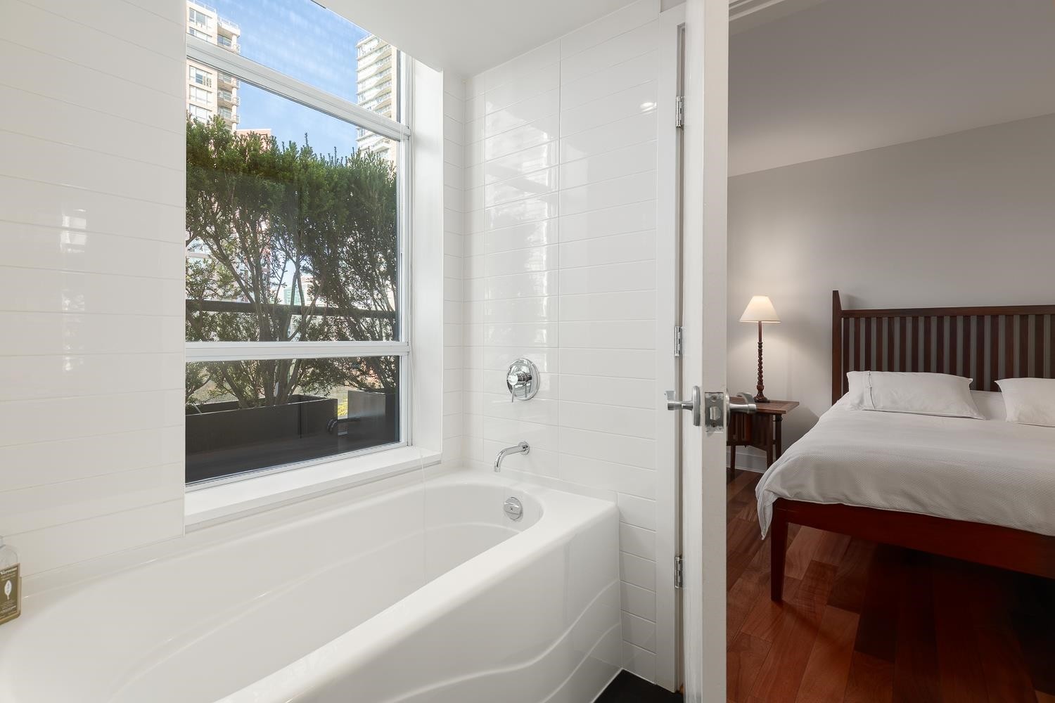 Ph803-988 Richards Street, Vancouver, BC