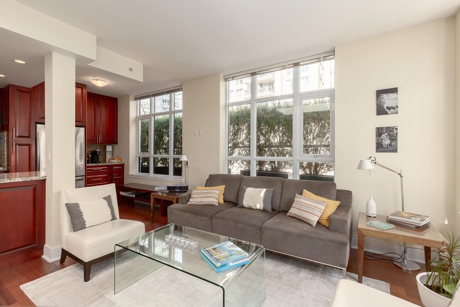 Ph803-988 Richards Street, Vancouver, BC