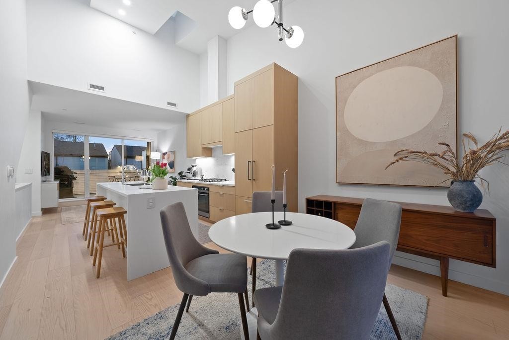 223-650 2Nd Street E, North Vancouver, BC