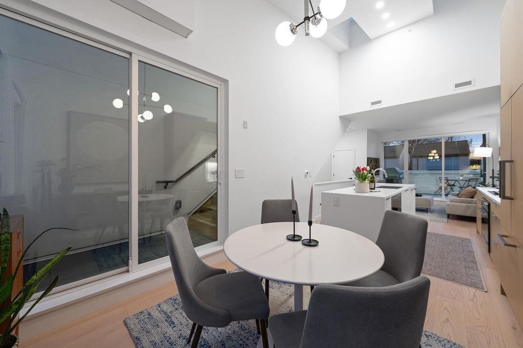 223-650 2Nd Street E, North Vancouver, BC