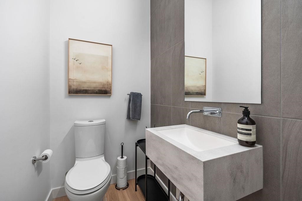 223-650 2Nd Street E, North Vancouver, BC