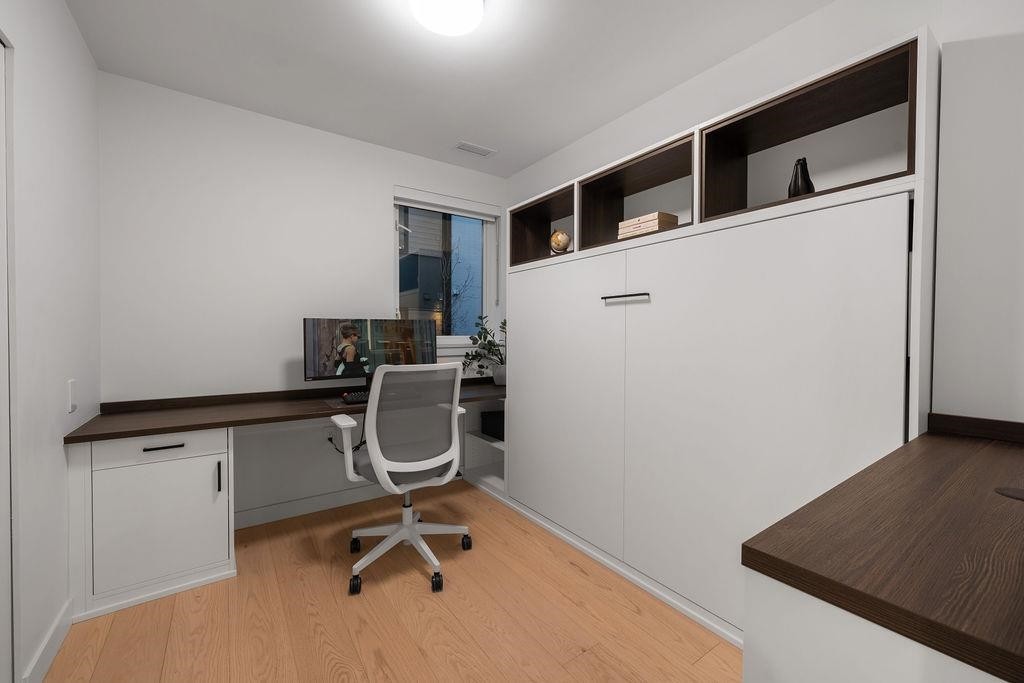 223-650 2Nd Street E, North Vancouver, BC