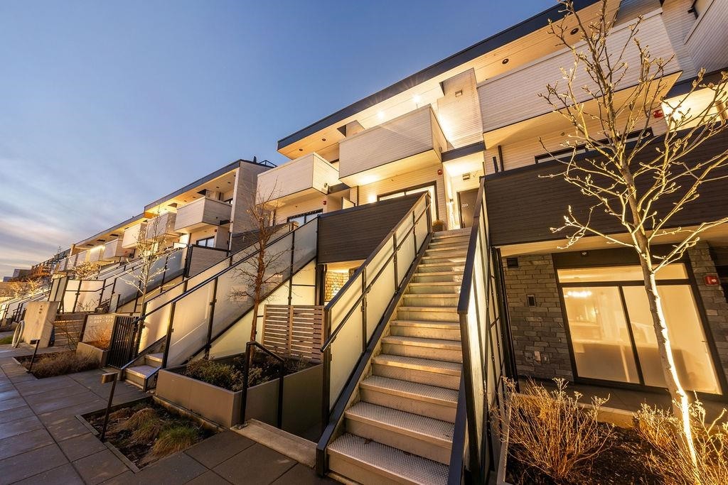 223-650 2Nd Street E, North Vancouver, BC