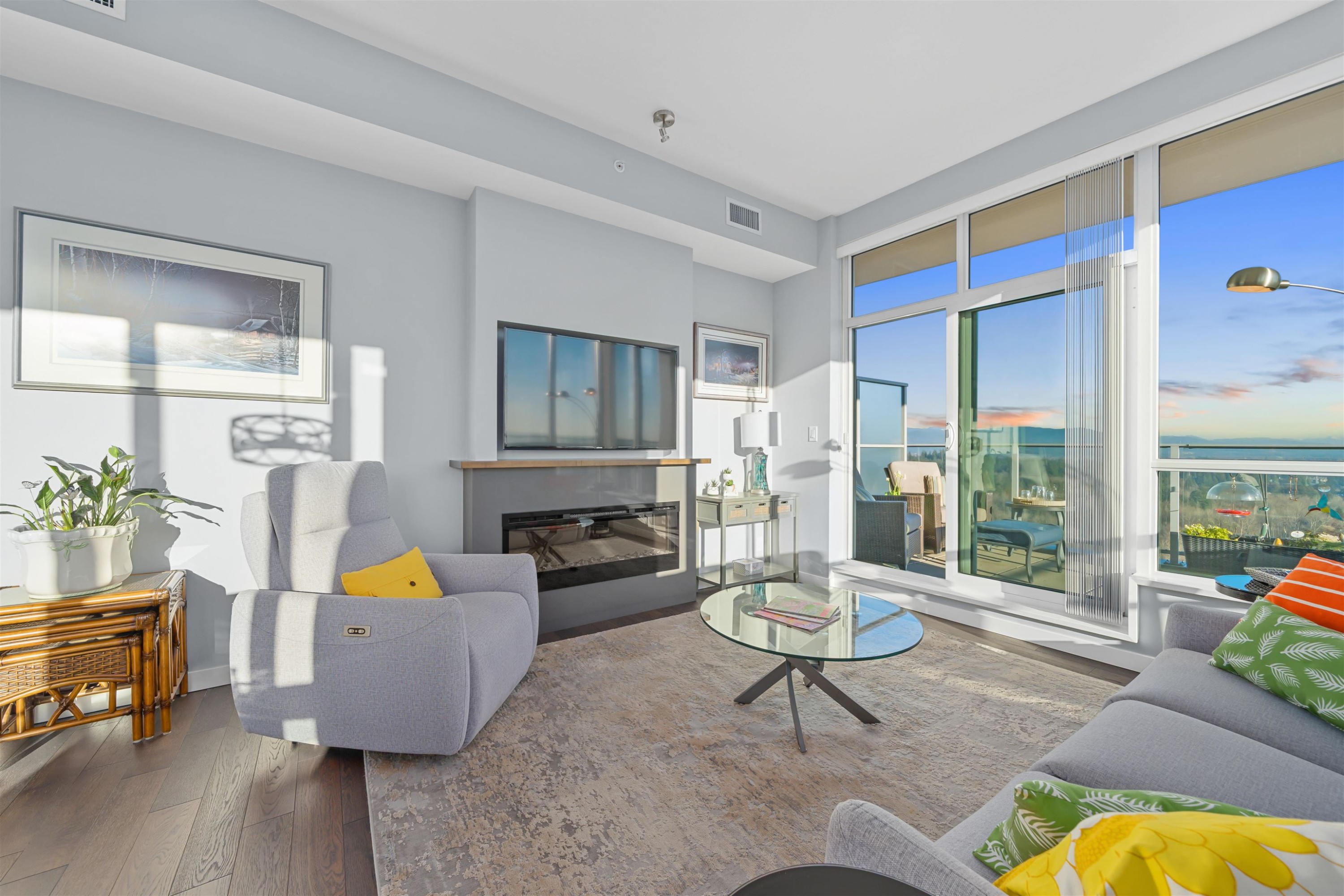 2903-3093 Windsor Gate, Coquitlam, BC