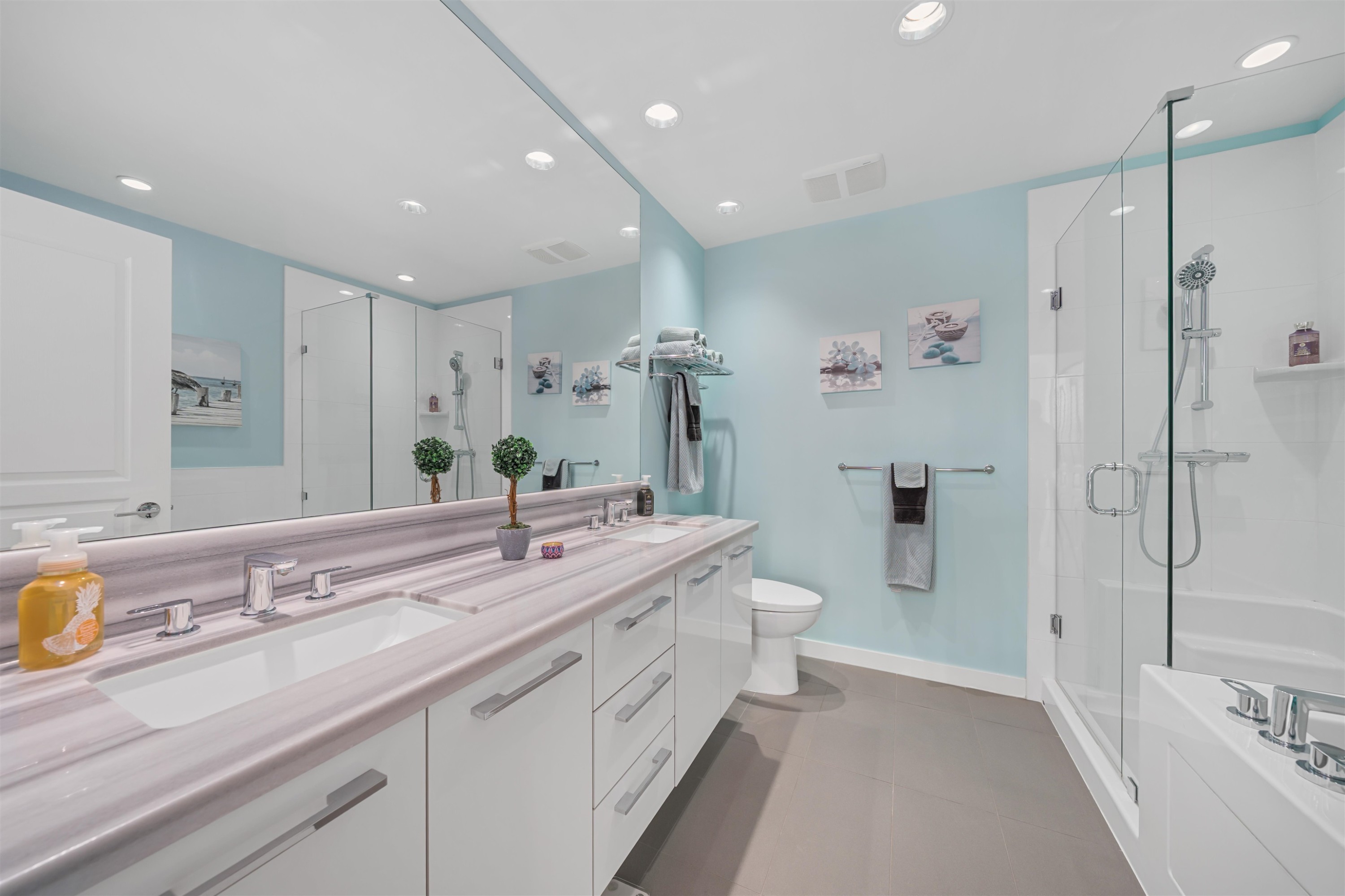 2903-3093 Windsor Gate, Coquitlam, BC