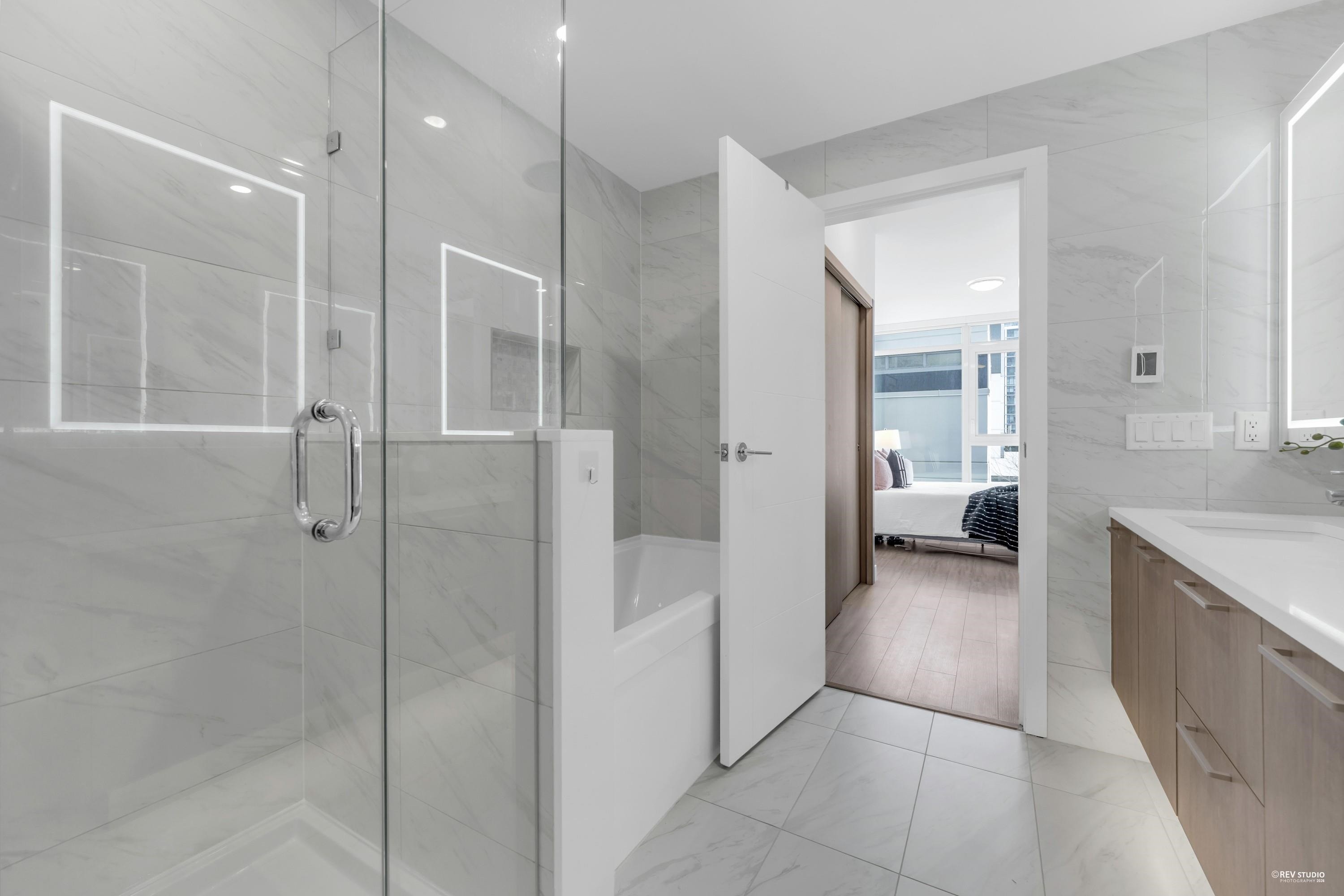 301-6398 Silver Avenue, Burnaby, BC