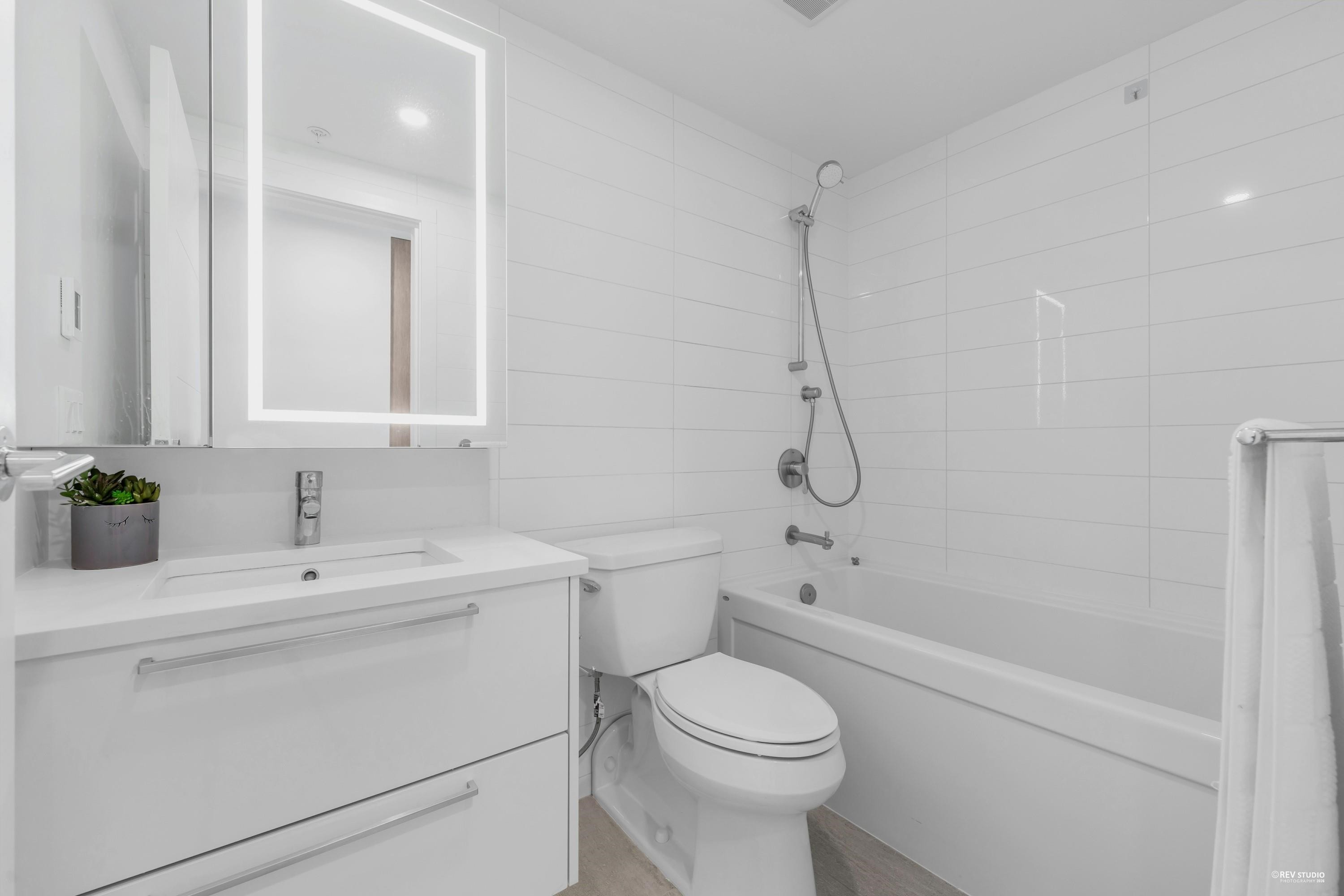 301-6398 Silver Avenue, Burnaby, BC