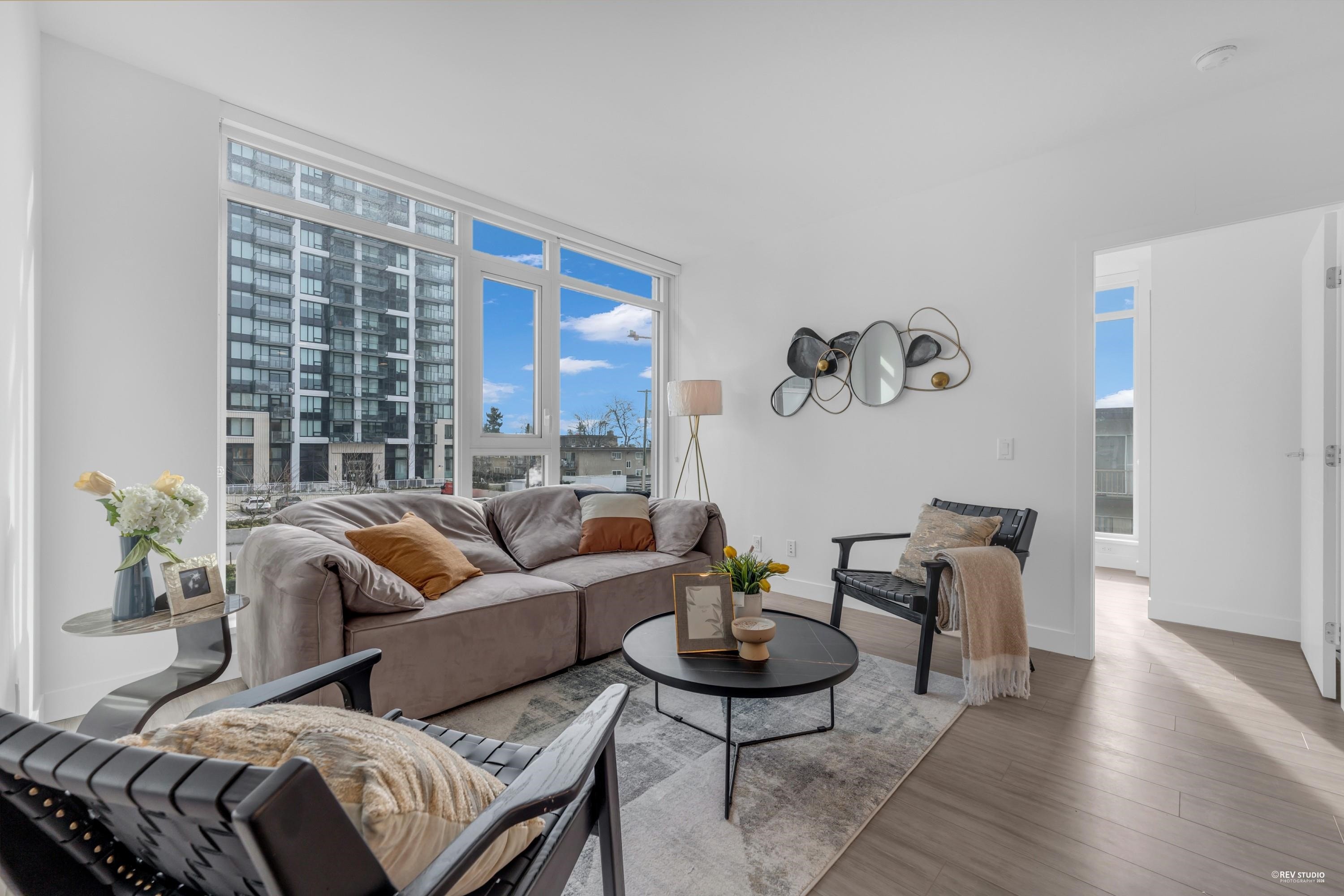 301-6398 Silver Avenue, Burnaby, BC