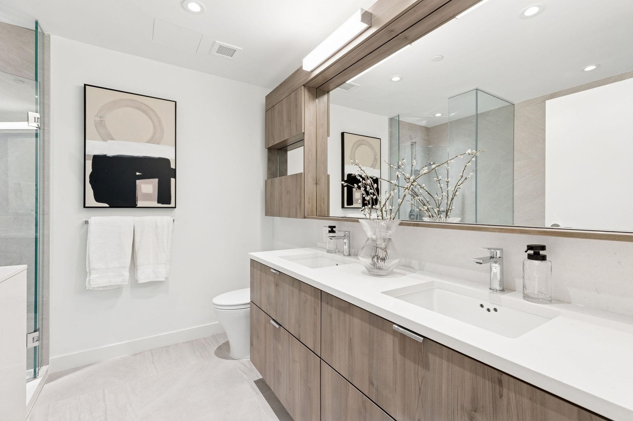 112-755 Harbourside Drive, North Vancouver, BC