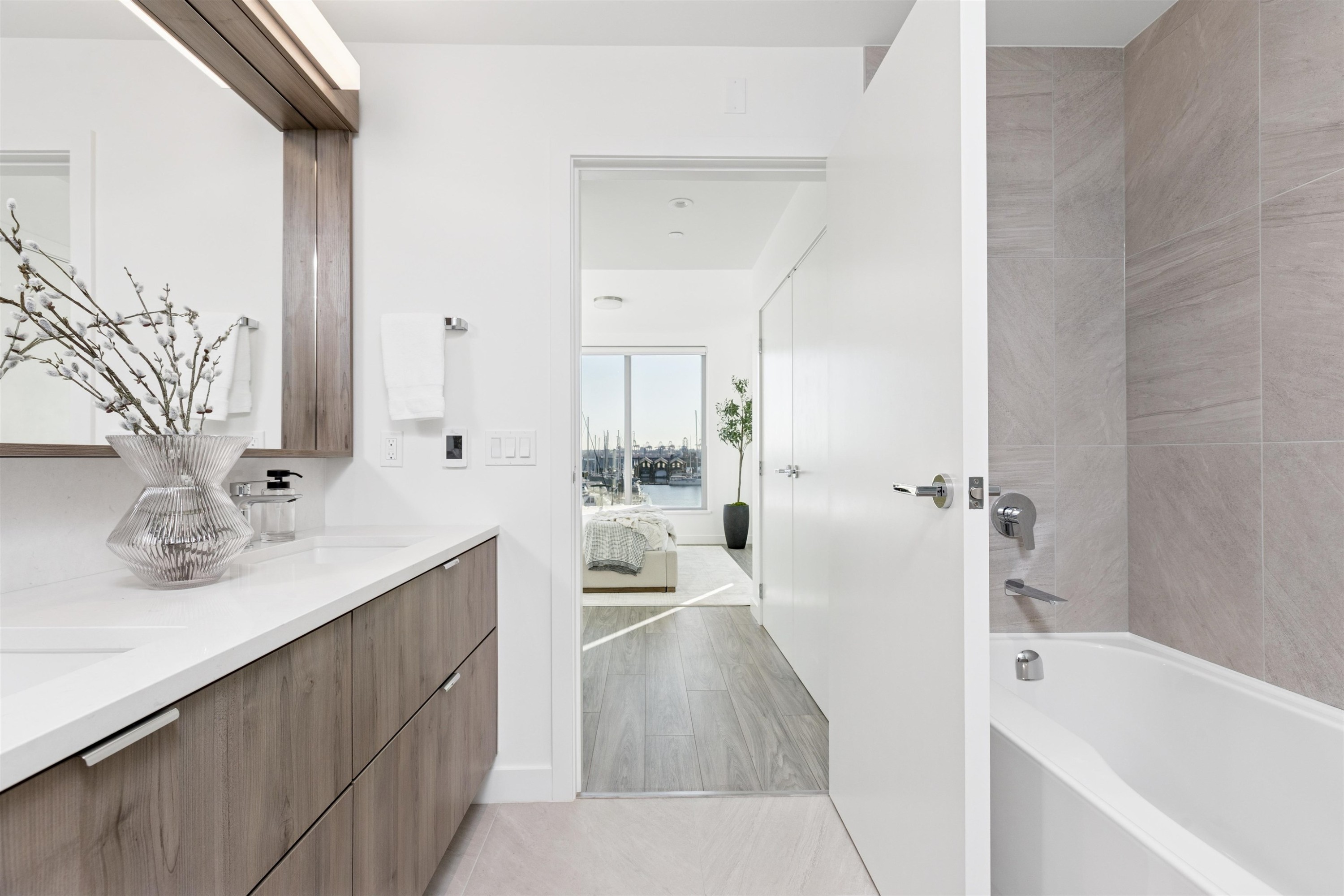 112-755 Harbourside Drive, North Vancouver, BC