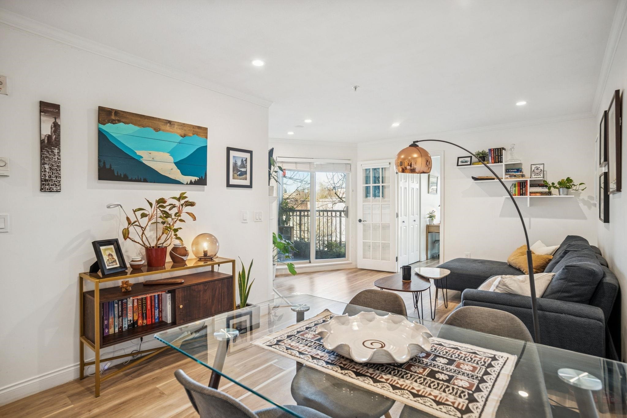 305-688 16Th Avenue E, Vancouver, BC