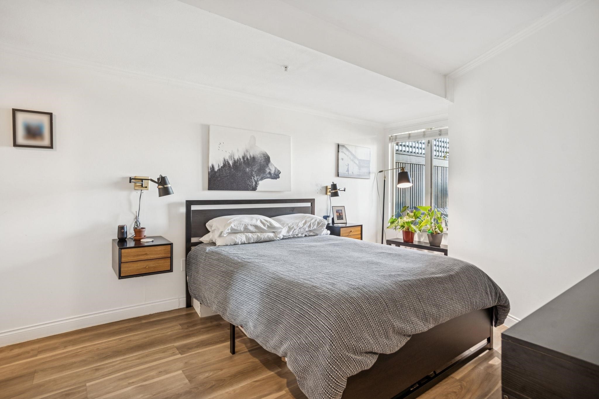 305-688 16Th Avenue E, Vancouver, BC