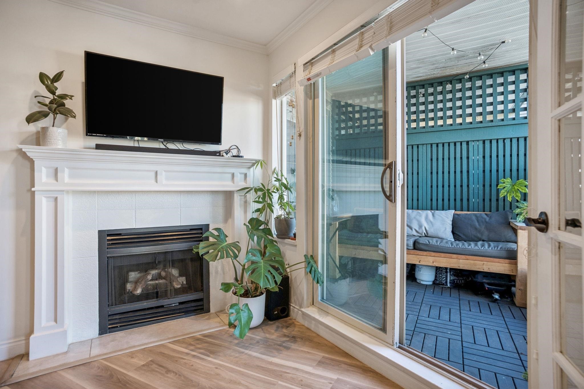 305-688 16Th Avenue E, Vancouver, BC