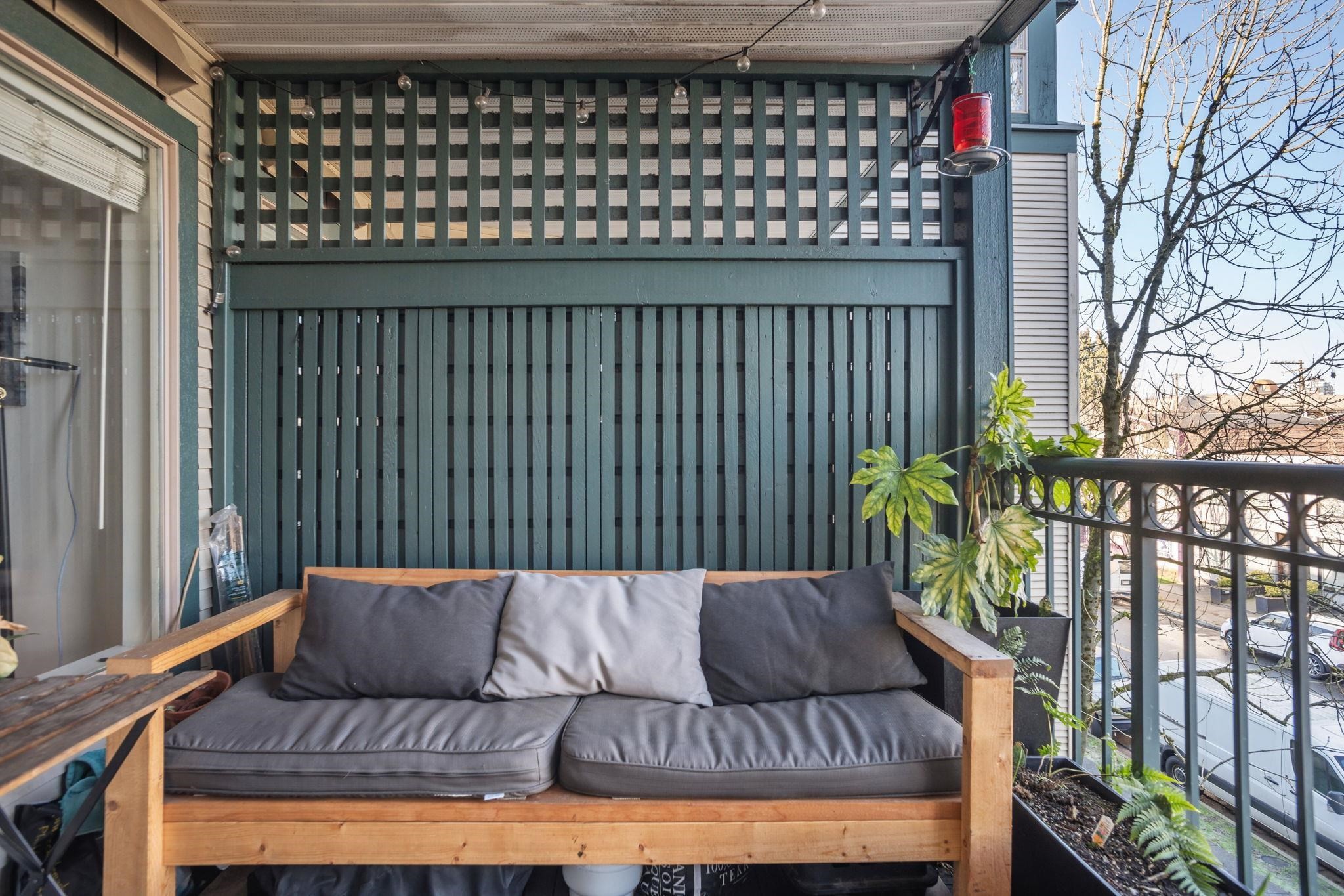 305-688 16Th Avenue E, Vancouver, BC