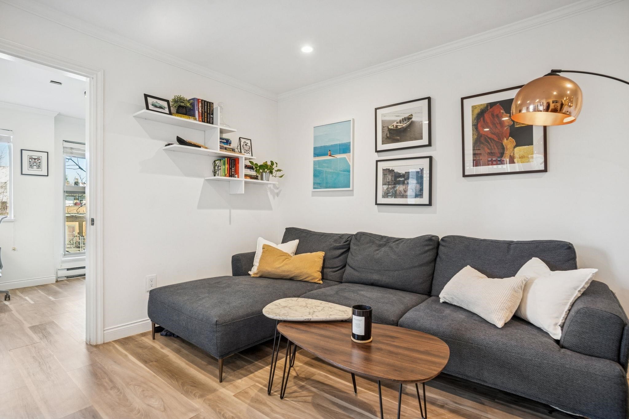 305-688 16Th Avenue E, Vancouver, BC