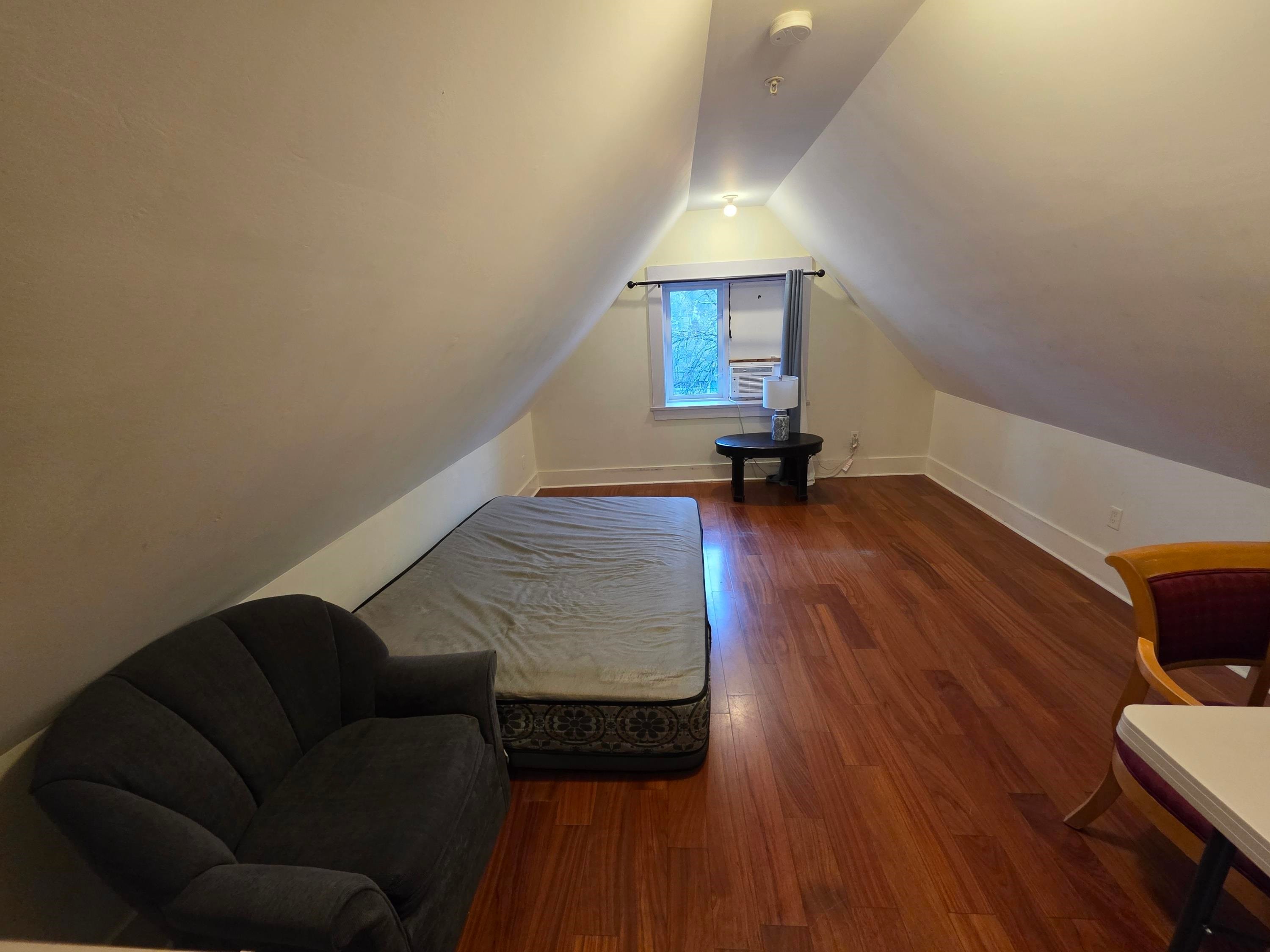 387 13Th Avenue W, Vancouver, BC