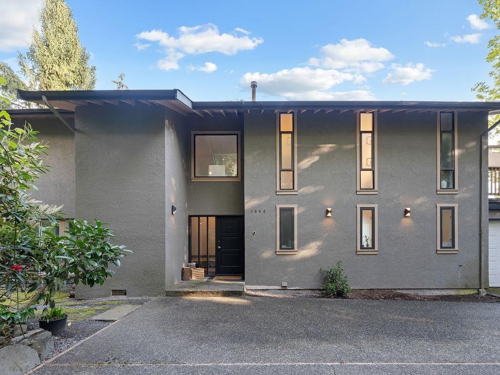 1040 Crestline Road, West Vancouver, BC