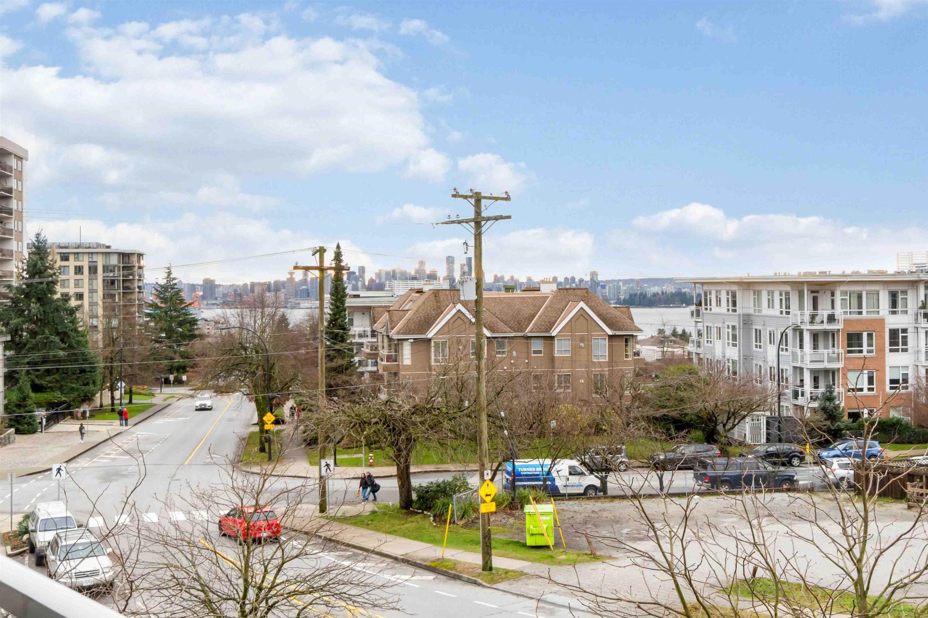 213-1288 Chesterfield Avenue, North Vancouver, BC