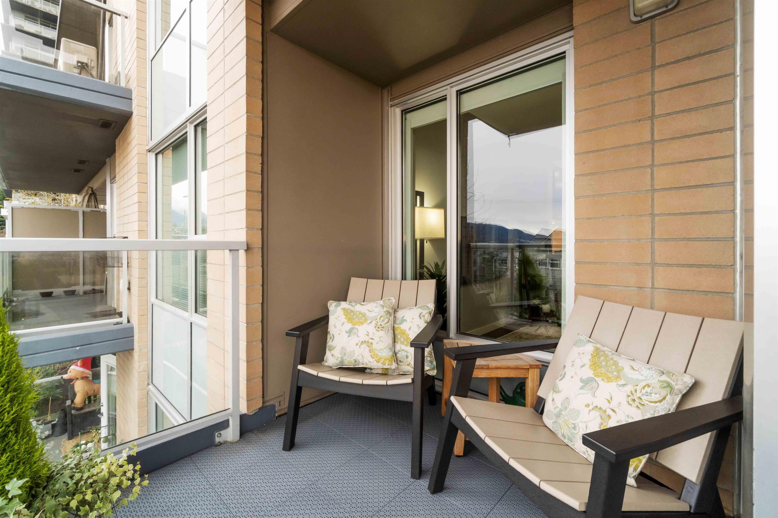 213-1288 Chesterfield Avenue, North Vancouver, BC