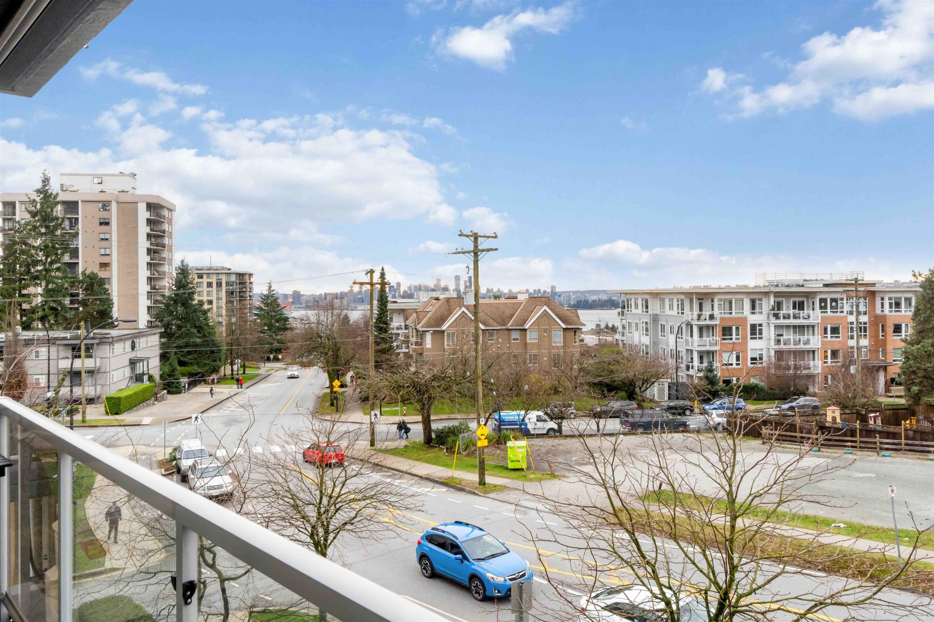 213-1288 Chesterfield Avenue, North Vancouver, BC