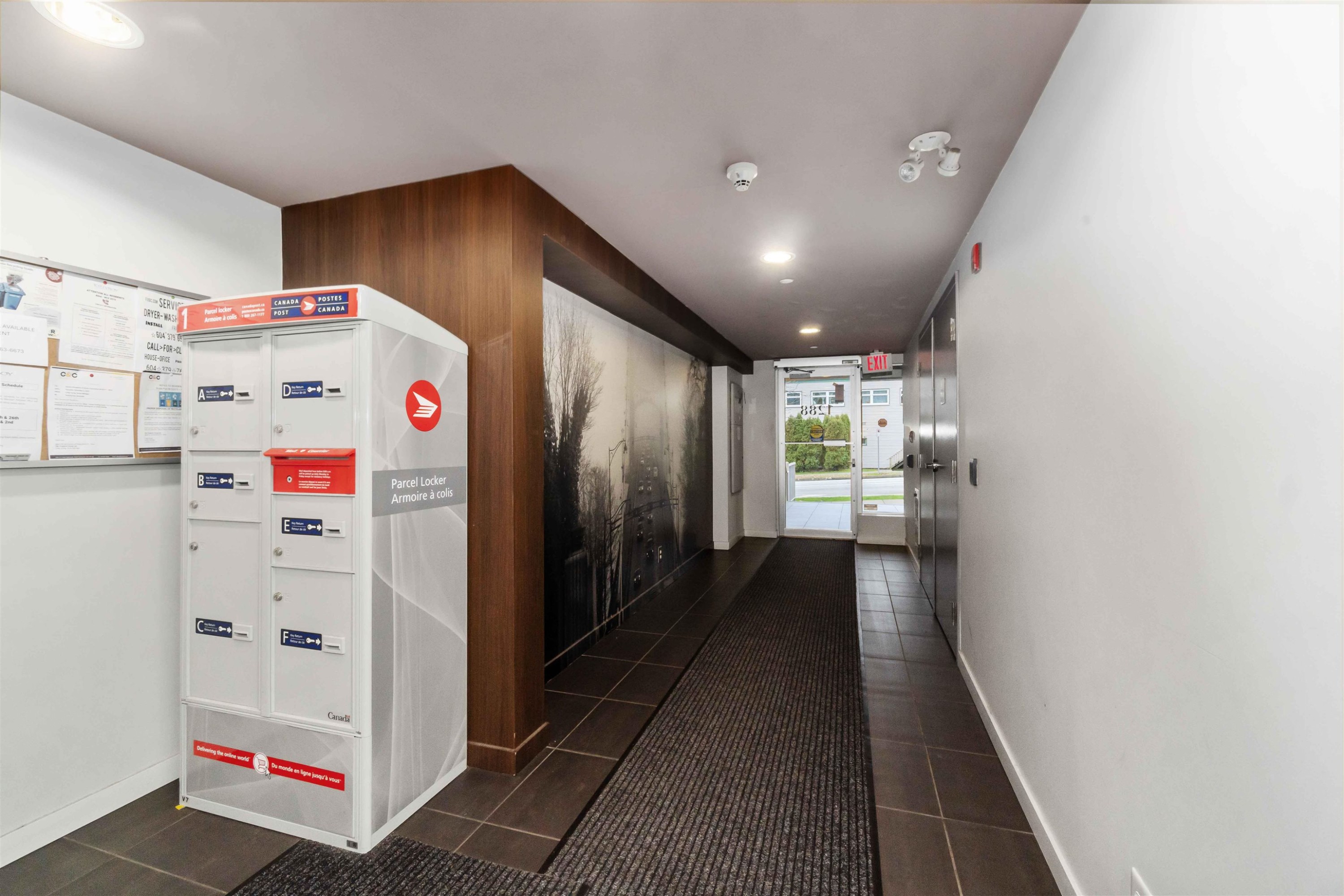 213-1288 Chesterfield Avenue, North Vancouver, BC