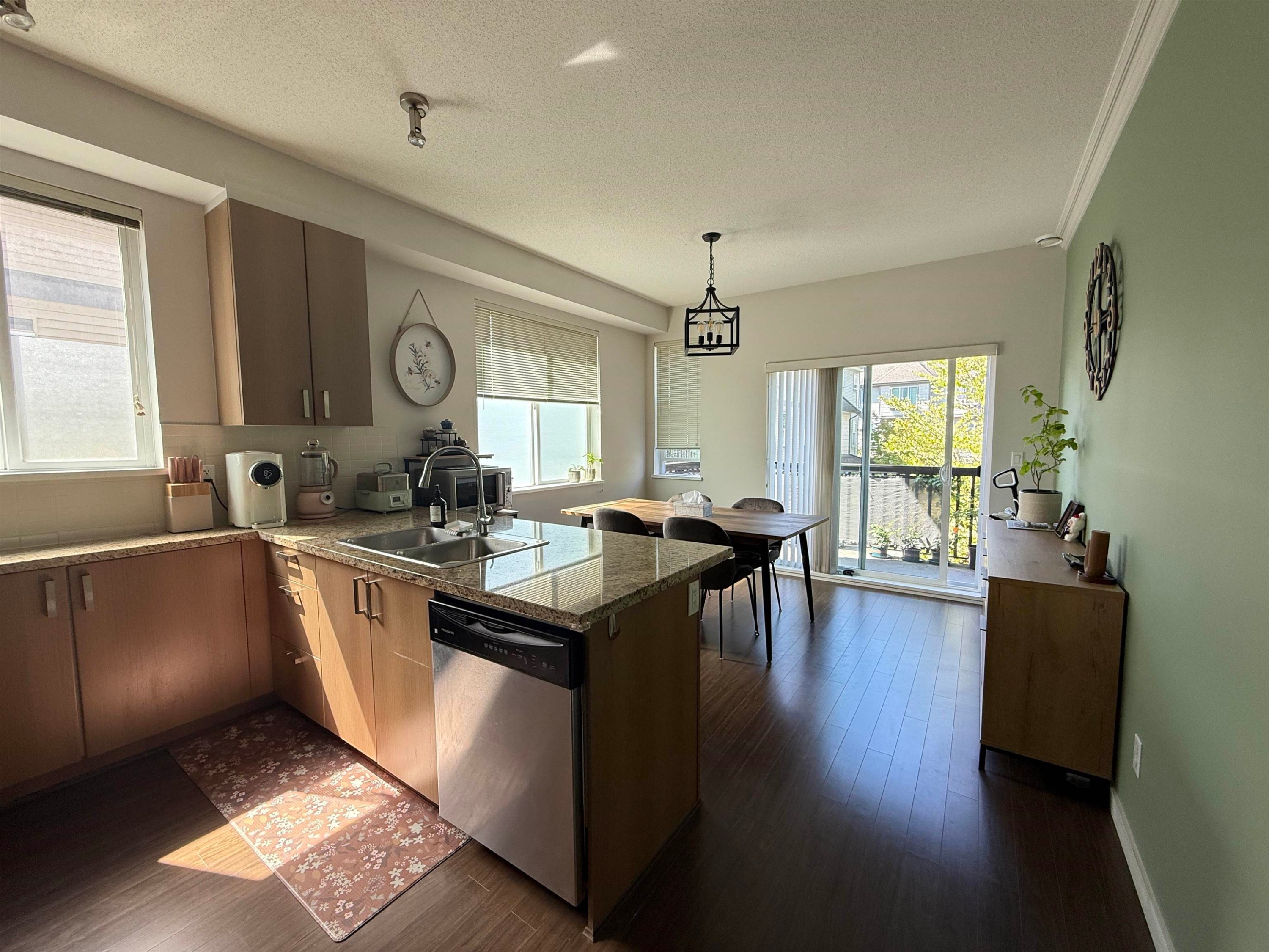 9566 Tomicki Avenue, Richmond, BC