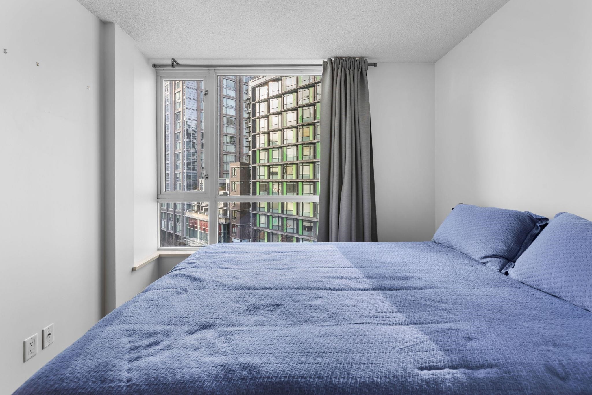 706-1212 Howe Street, Vancouver, BC