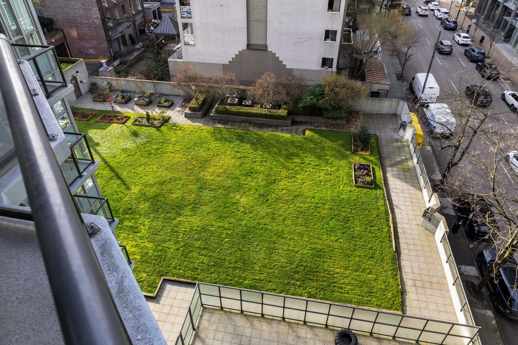 706-1212 Howe Street, Vancouver, BC