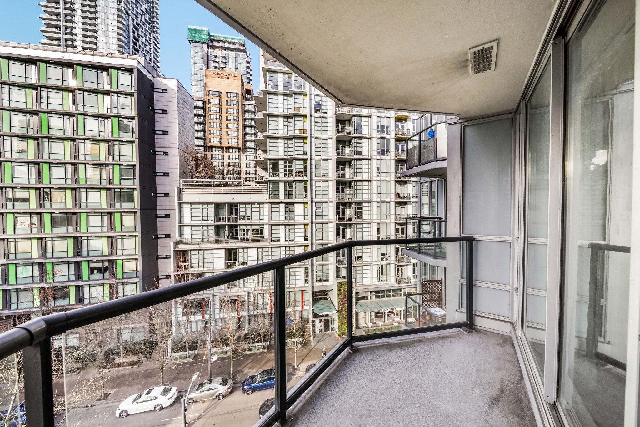 706-1212 Howe Street, Vancouver, BC