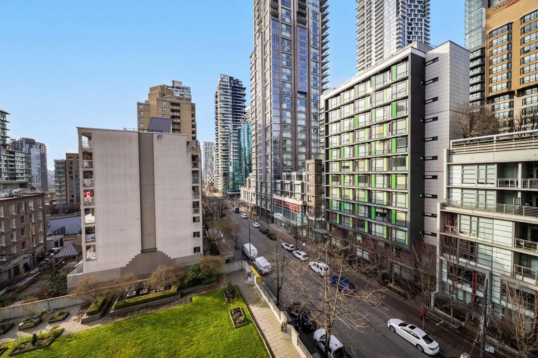 706-1212 Howe Street, Vancouver, BC