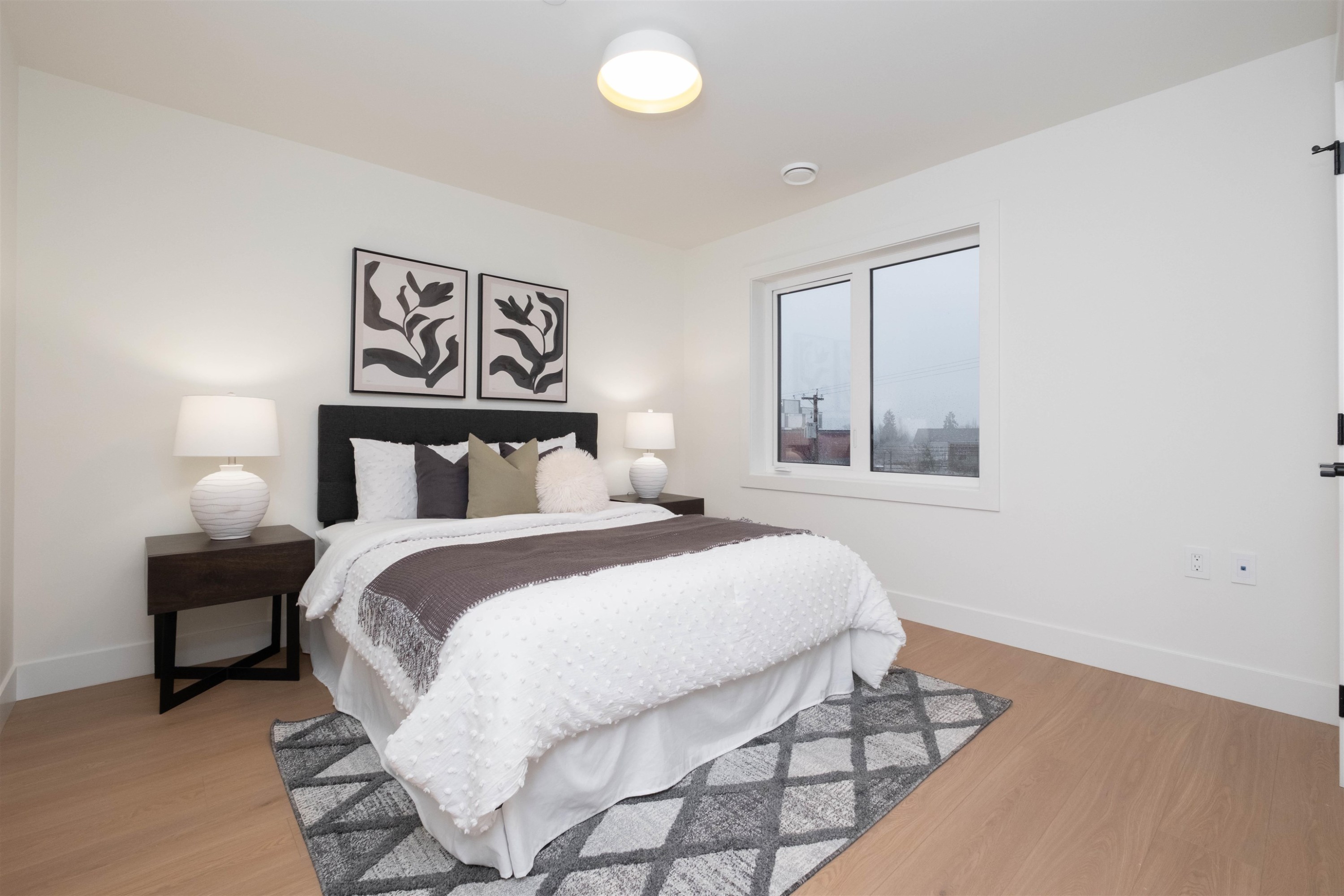 2-2667 Pender Street E, Vancouver, BC