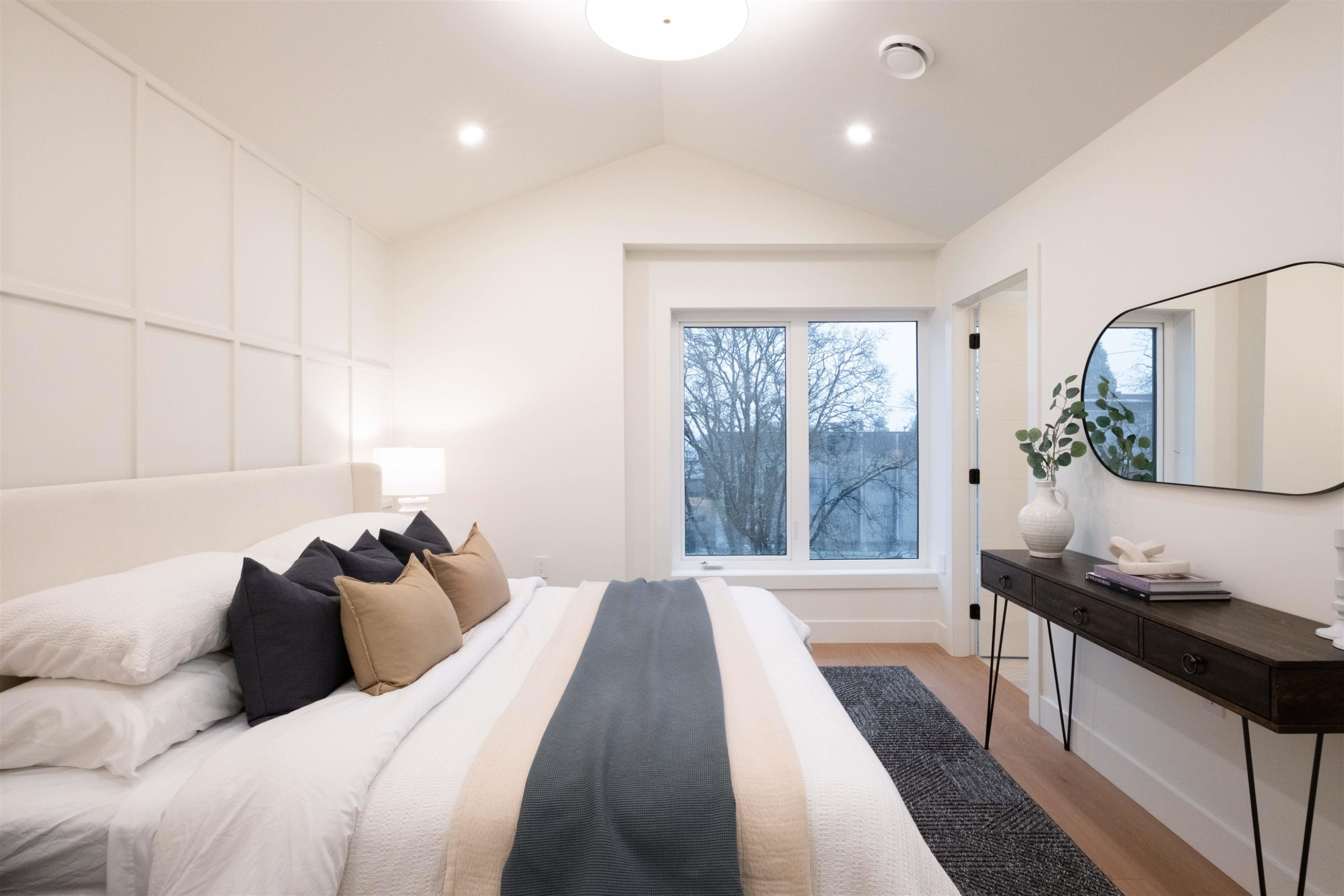 2-2667 Pender Street E, Vancouver, BC