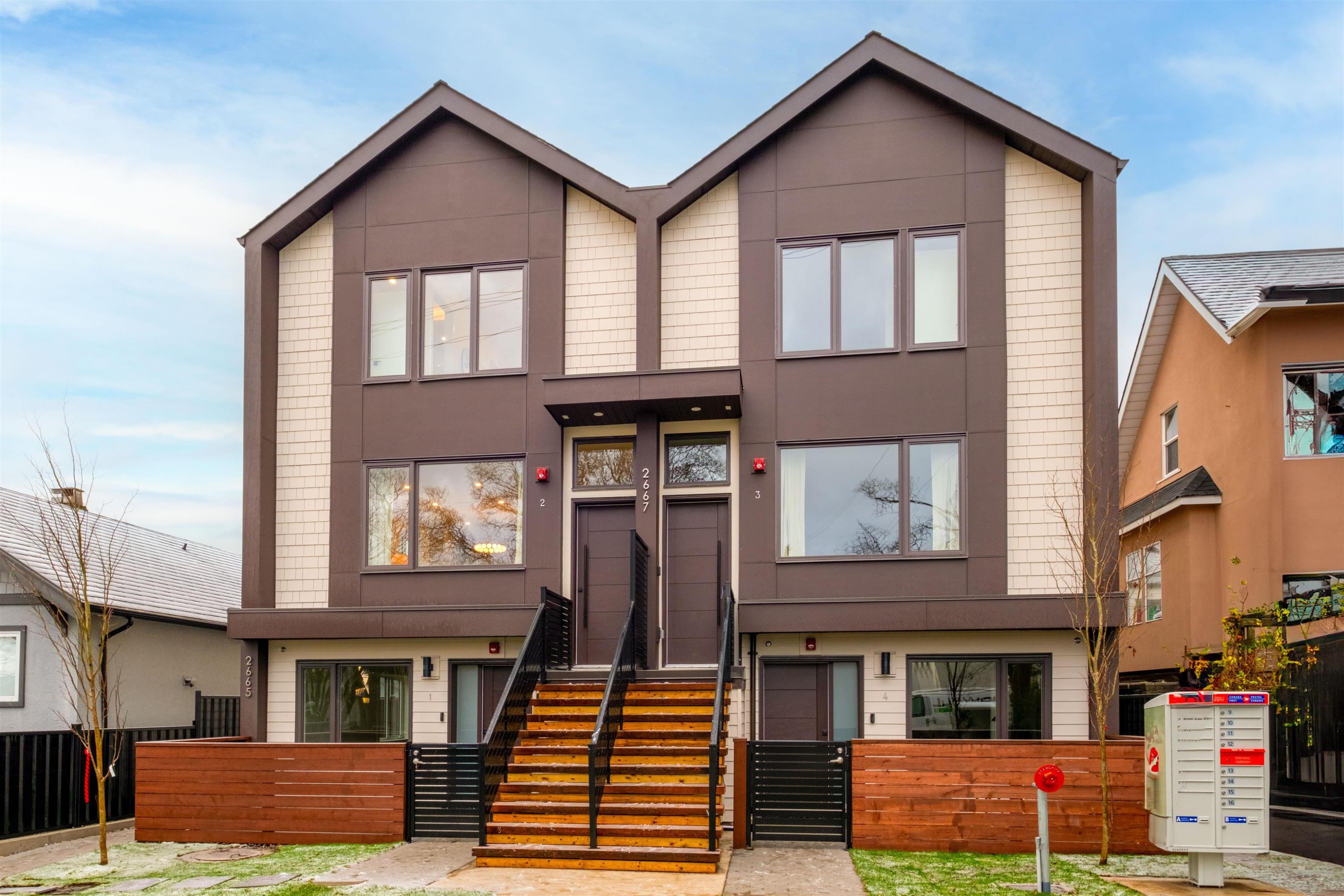 4-2667 Pender Street E, Vancouver, BC