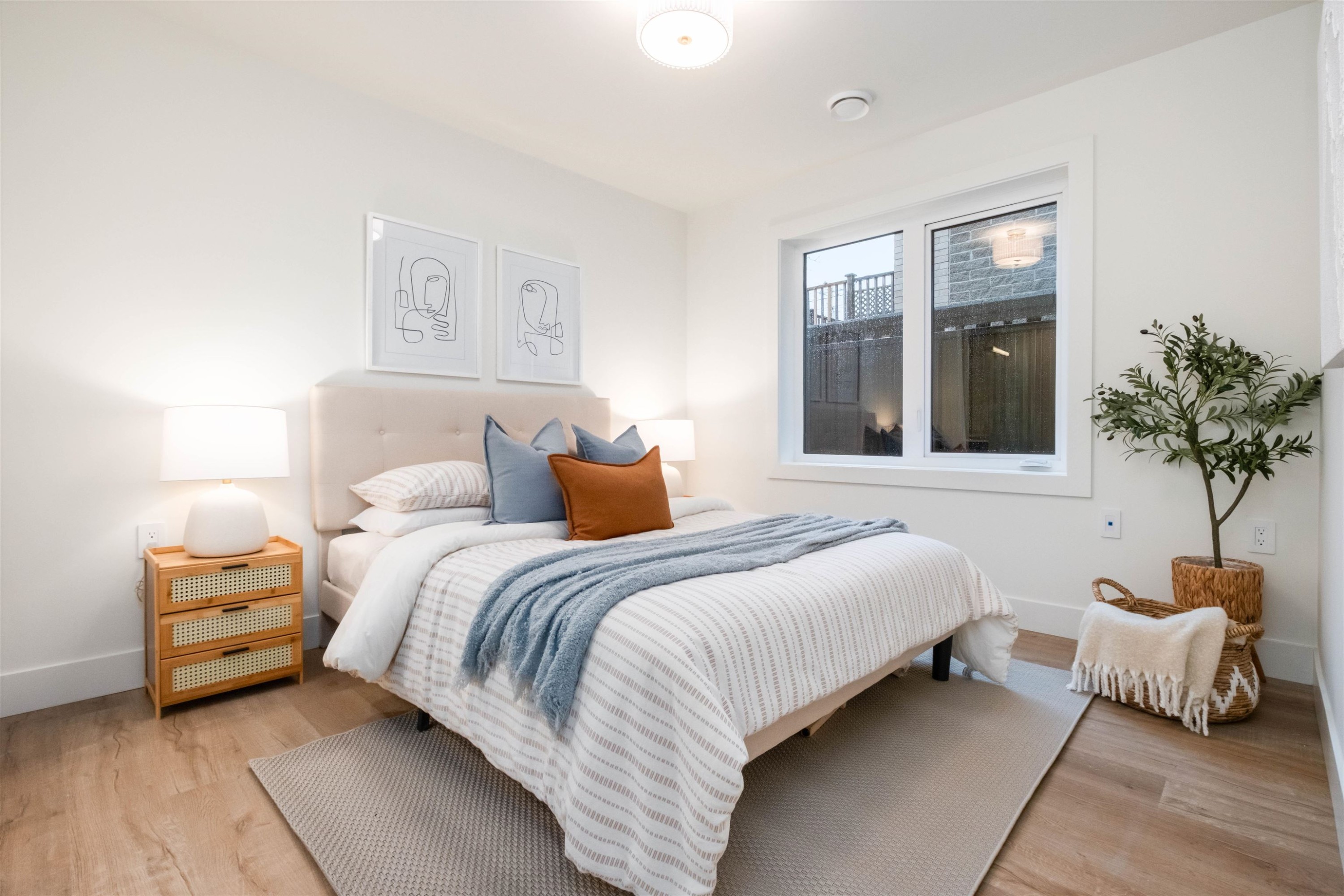 4-2667 Pender Street E, Vancouver, BC